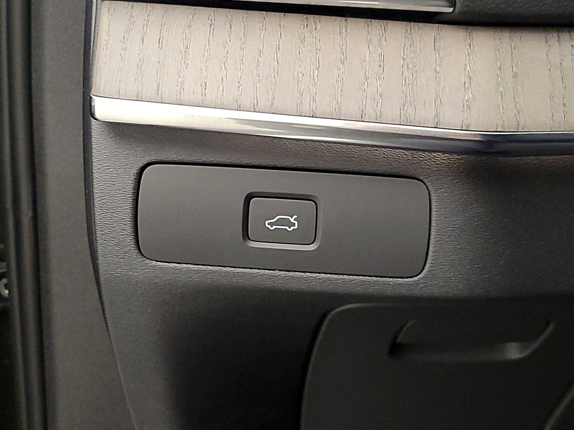 Thumbnail: 2023 Volvo XC90 - 13