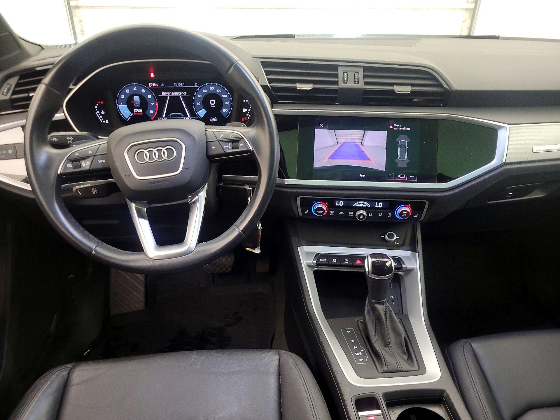 Thumbnail: 2022 Audi Q3 - 10