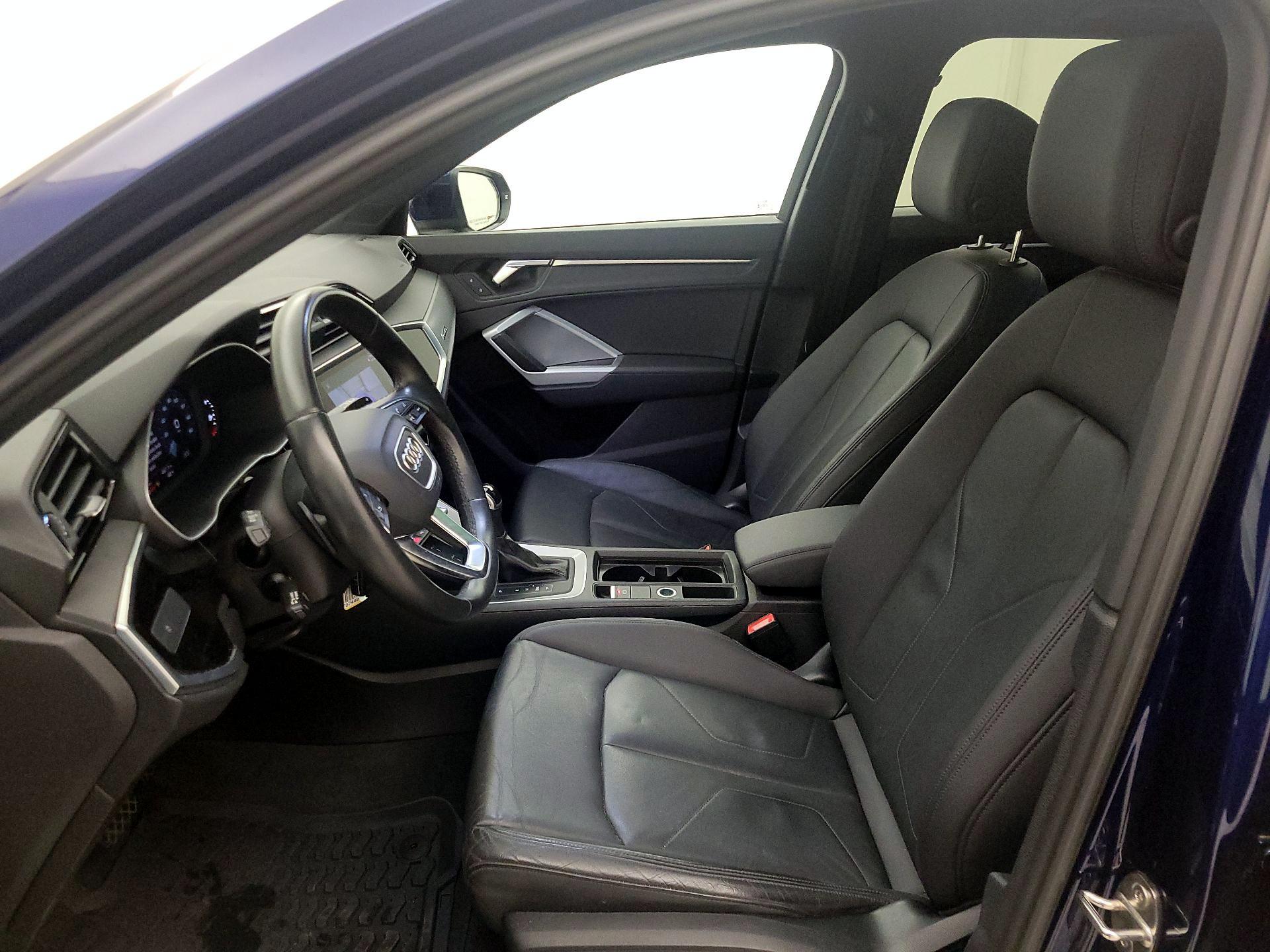 Thumbnail: 2022 Audi Q3 - 11