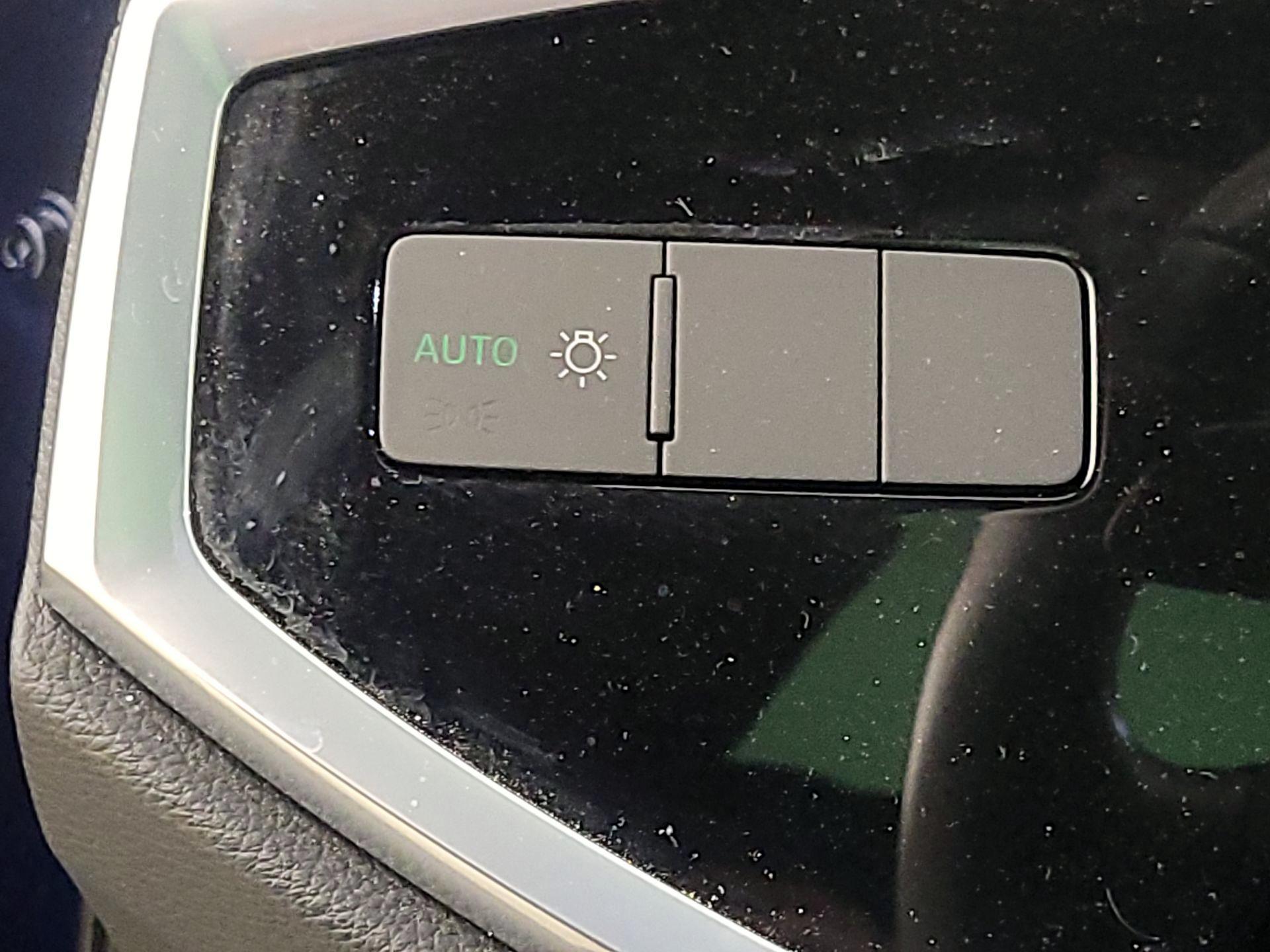 Thumbnail: 2022 Audi Q3 - 13