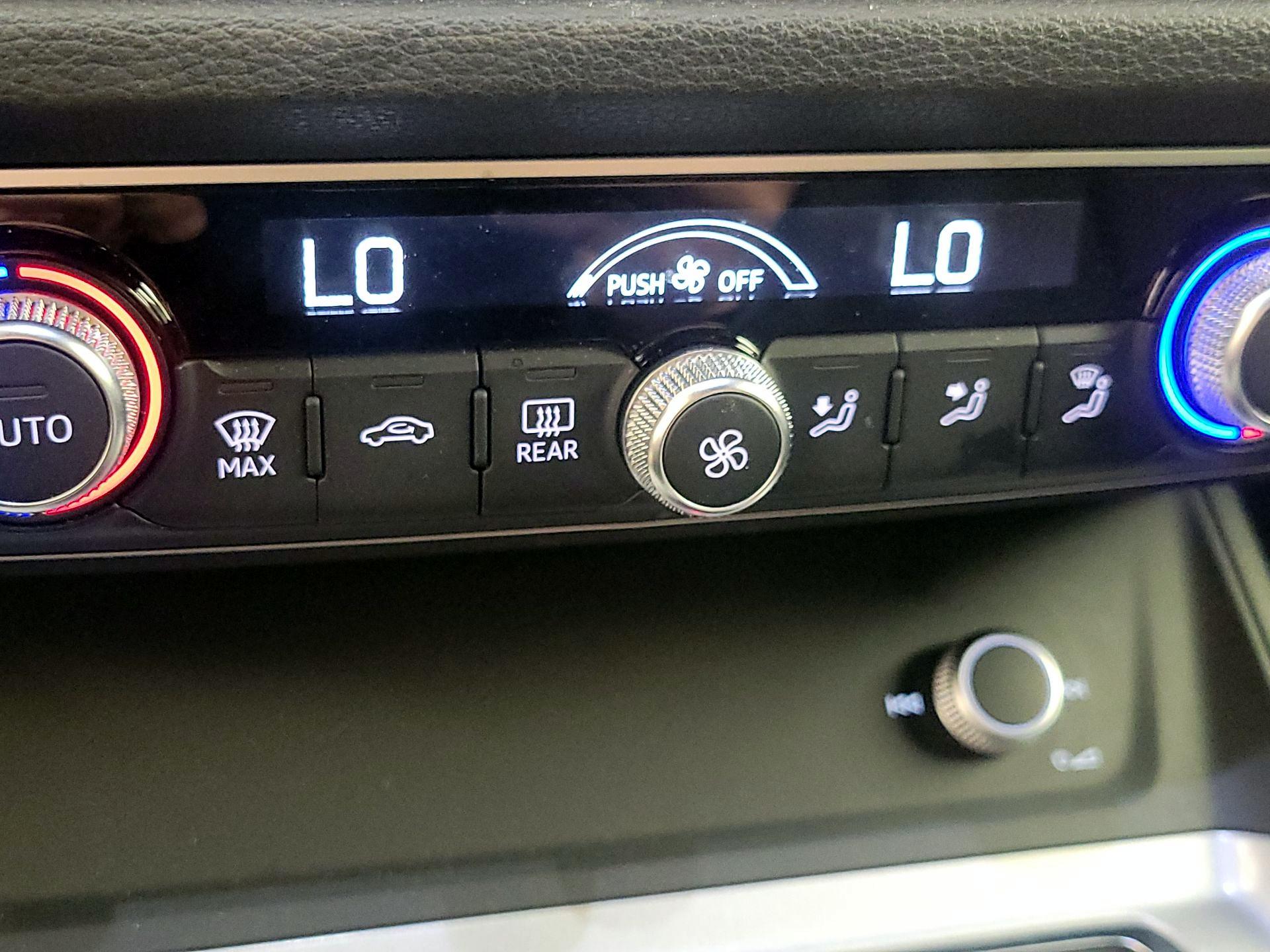 Thumbnail: 2022 Audi Q3 - 16