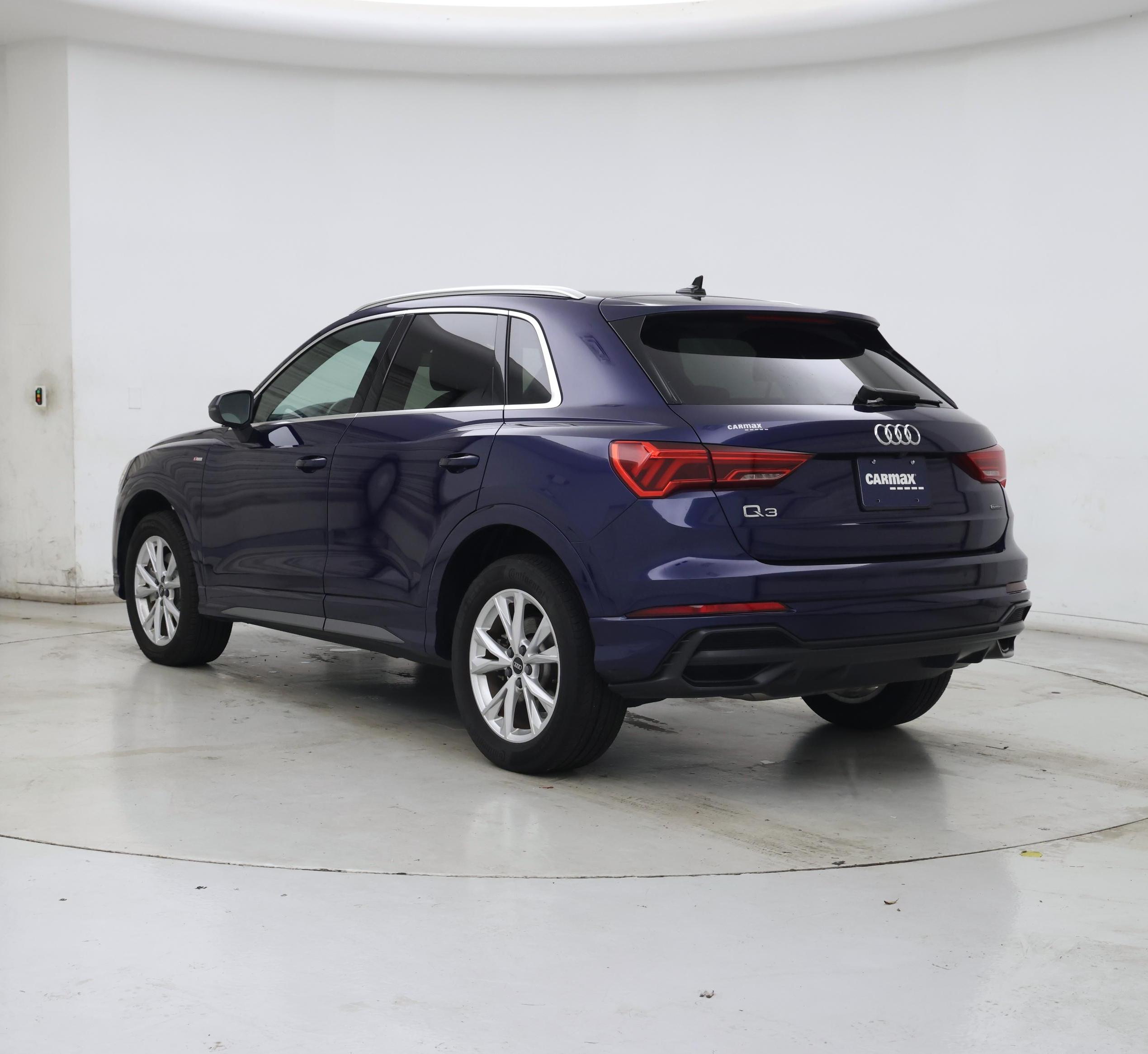 Thumbnail: 2022 Audi Q3 - 2