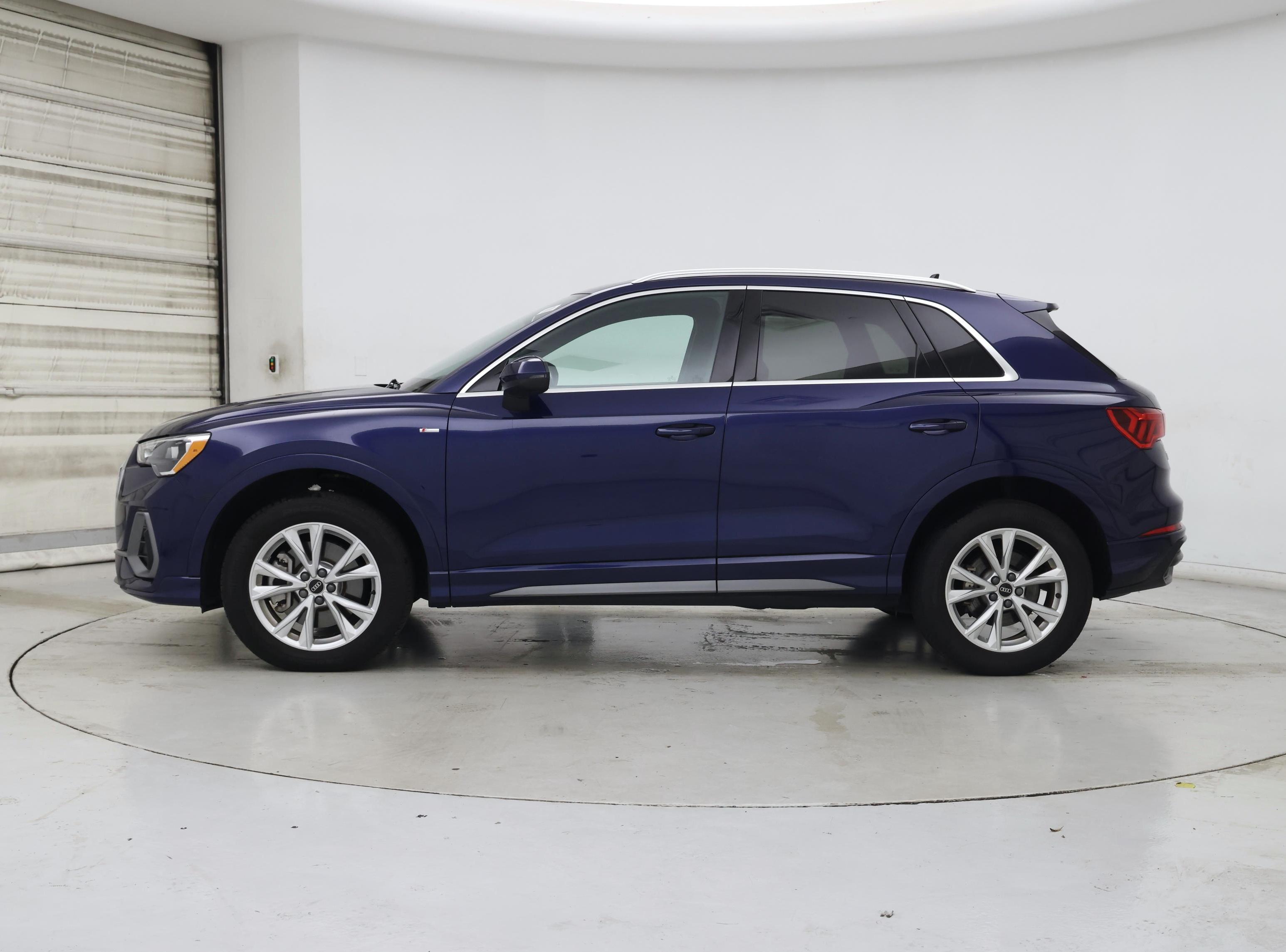 Thumbnail: 2022 Audi Q3 - 3