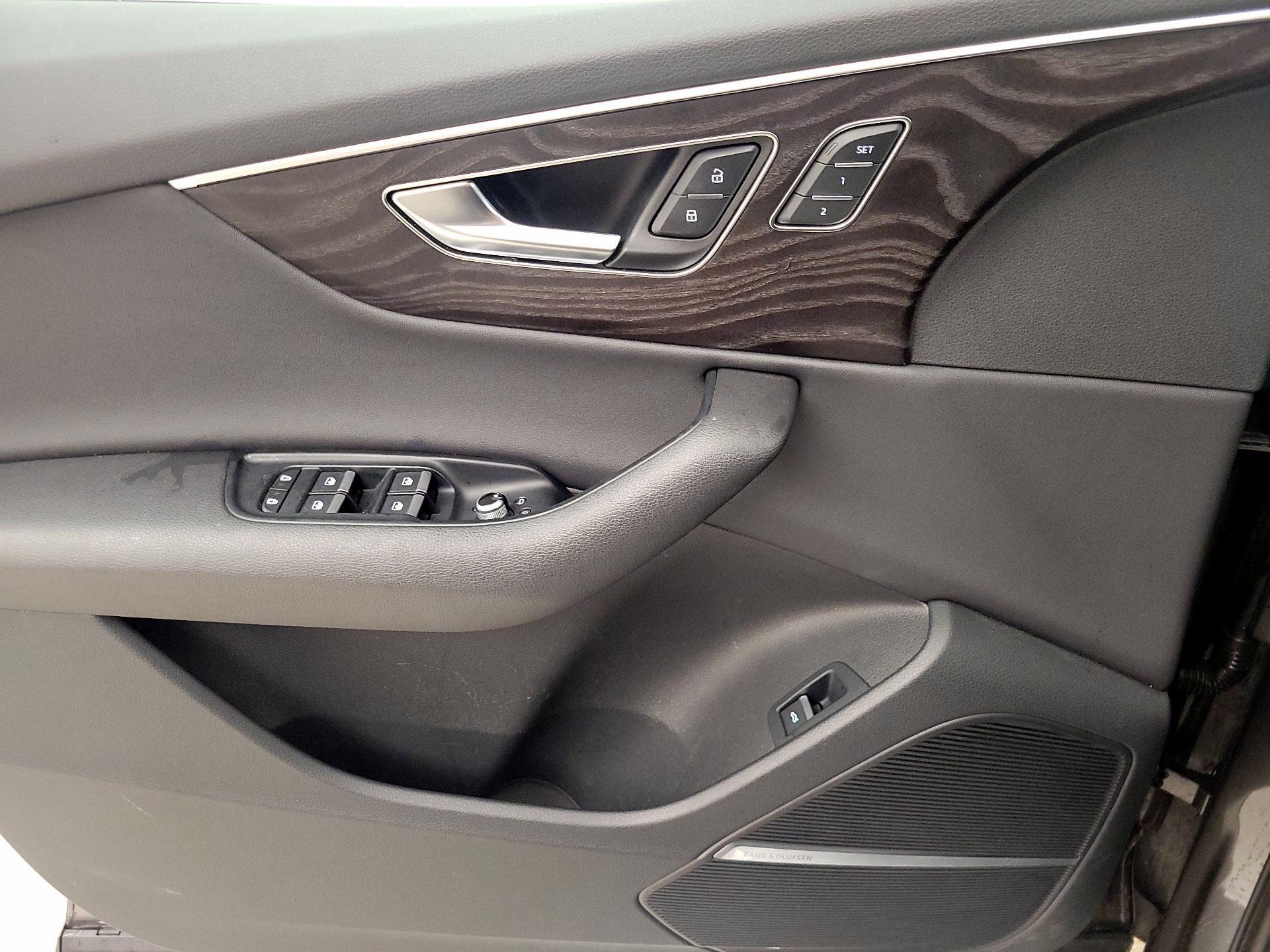 Thumbnail: 2022 Audi Q7 - 12