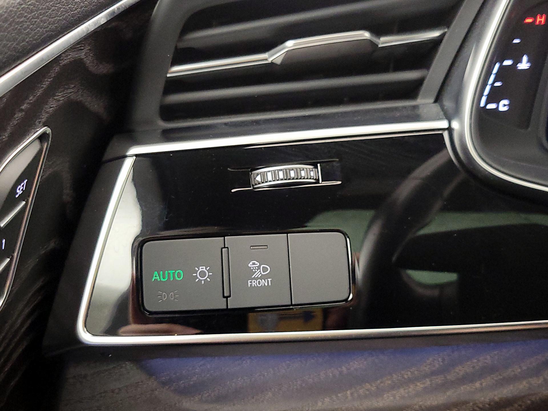 Thumbnail: 2022 Audi Q7 - 13