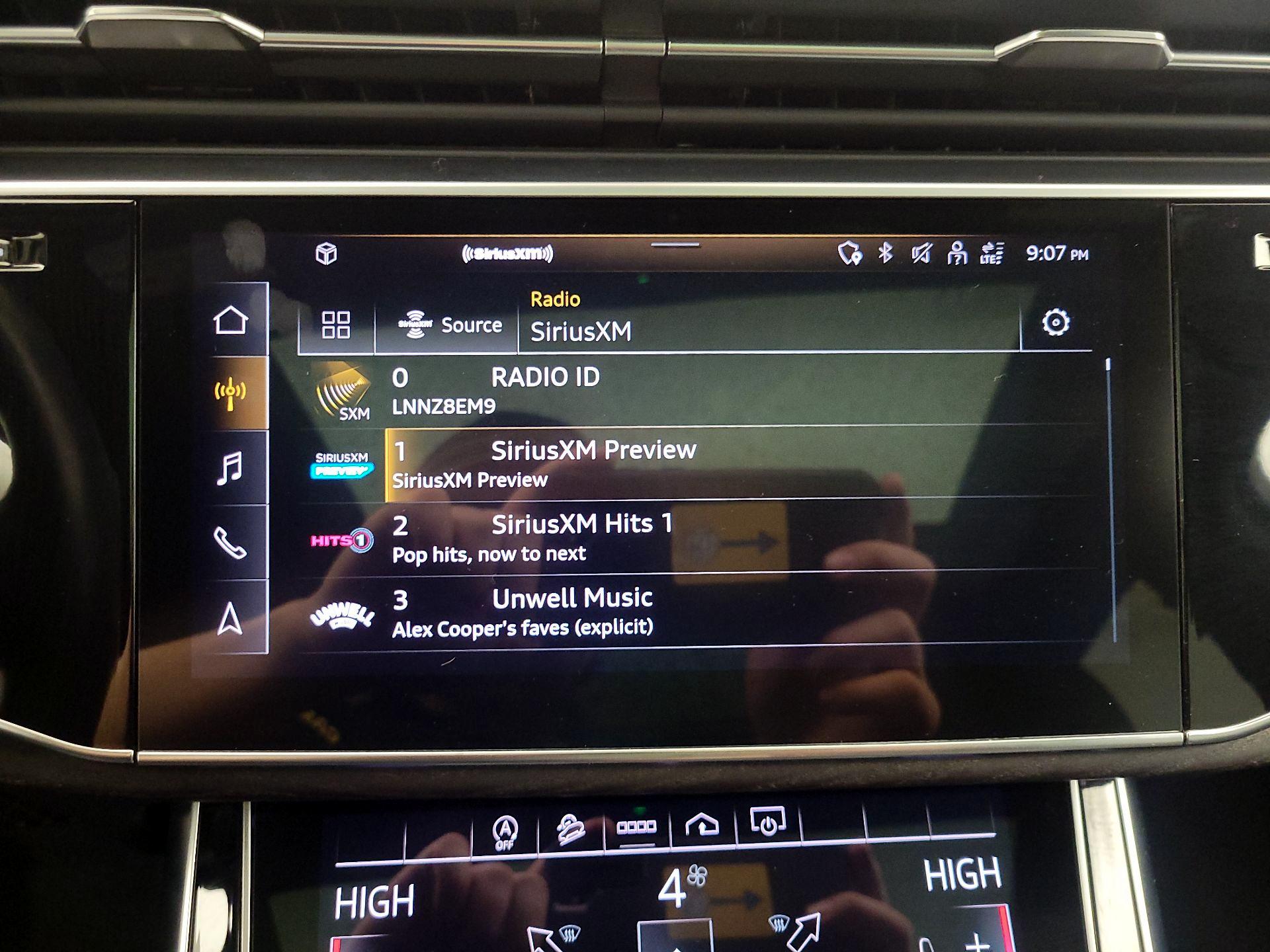 Thumbnail: 2022 Audi Q7 - 16