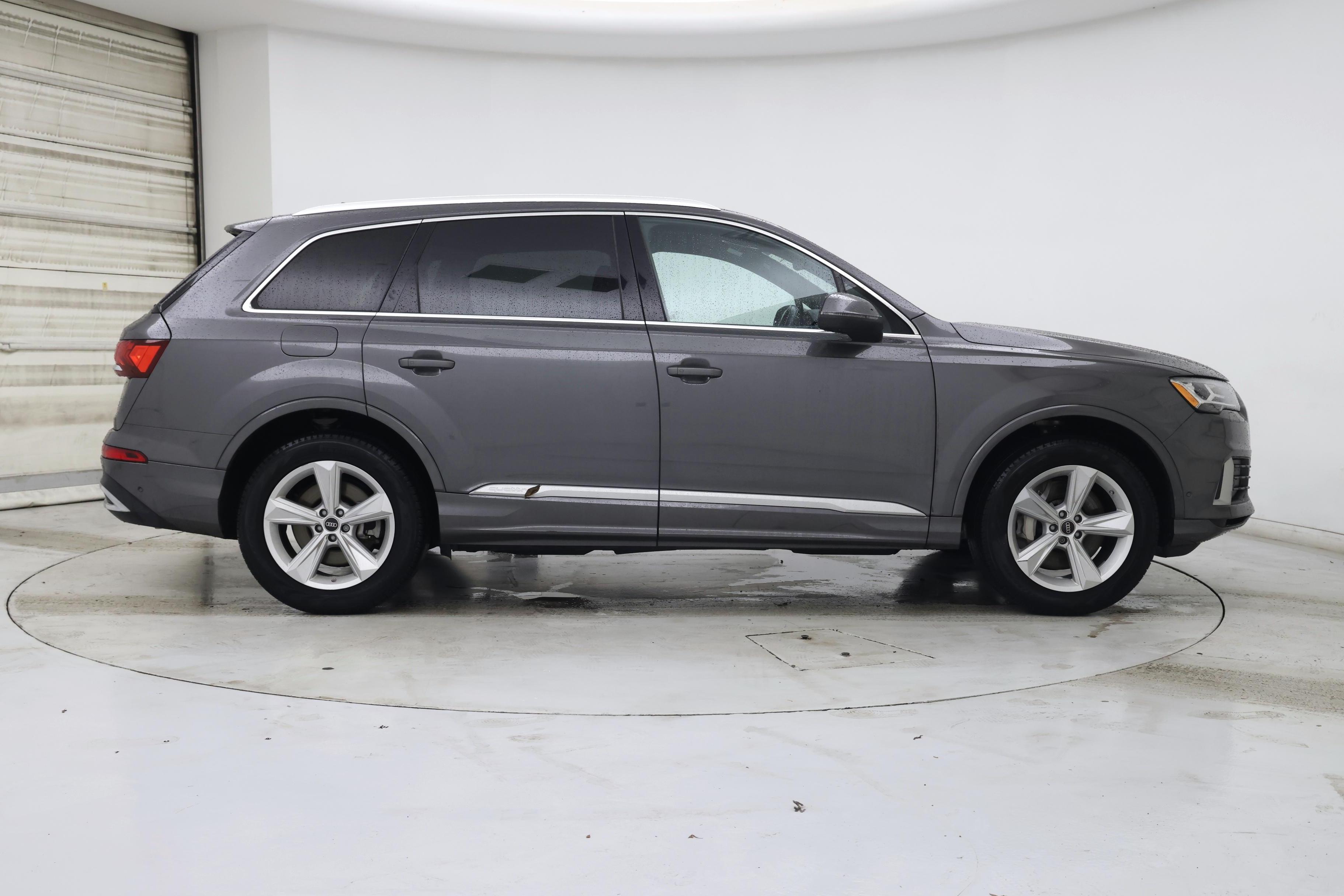 Thumbnail: 2022 Audi Q7 - 7