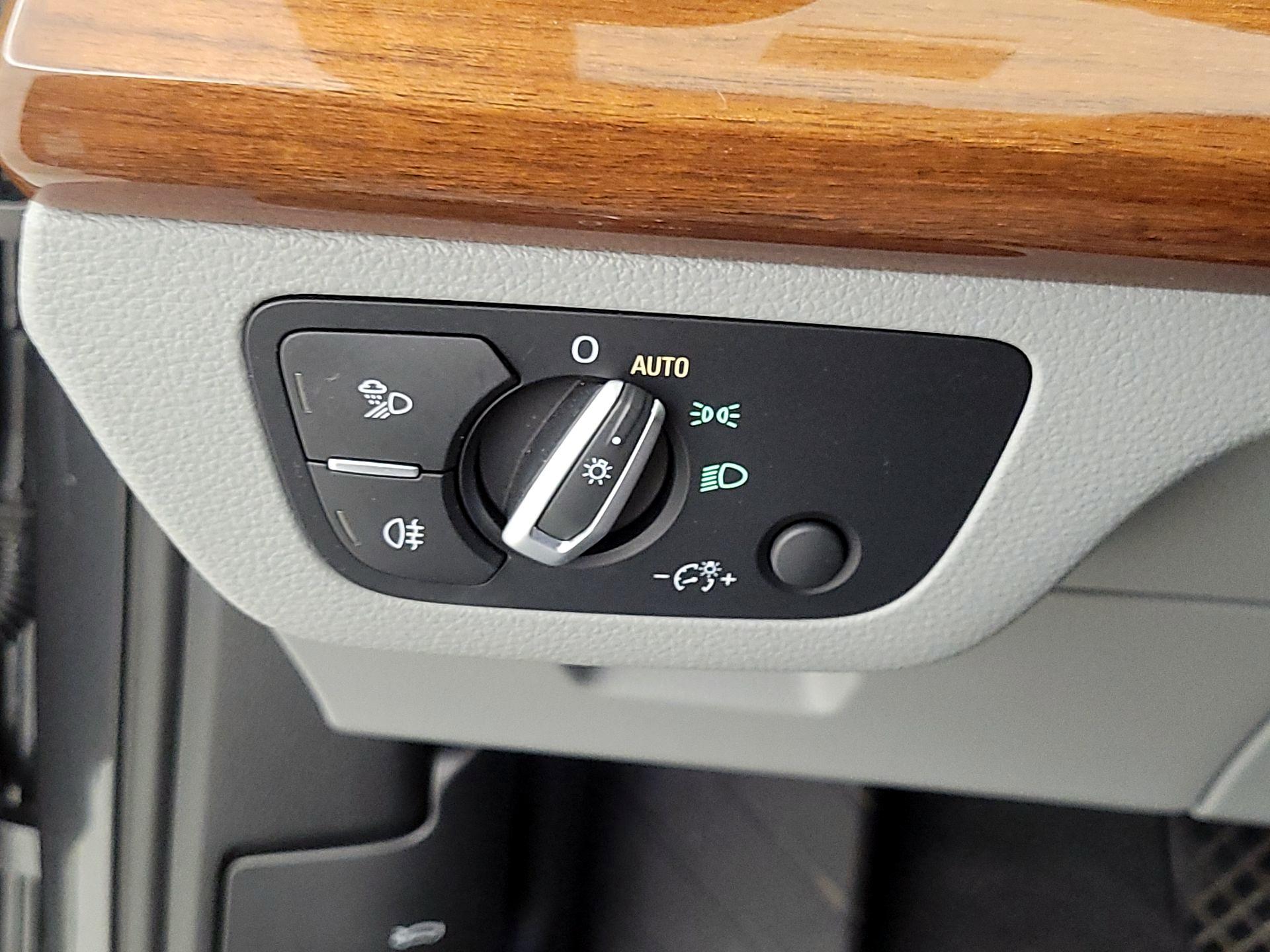 Thumbnail: 2022 Audi Q5 - 13