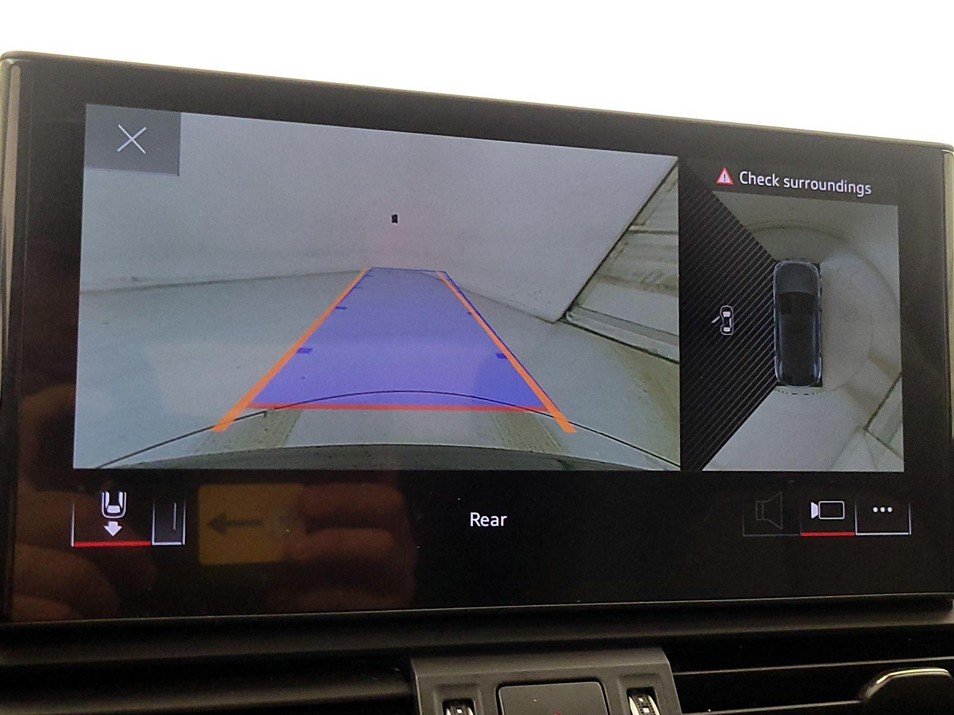 Thumbnail: 2022 Audi Q5 - 14