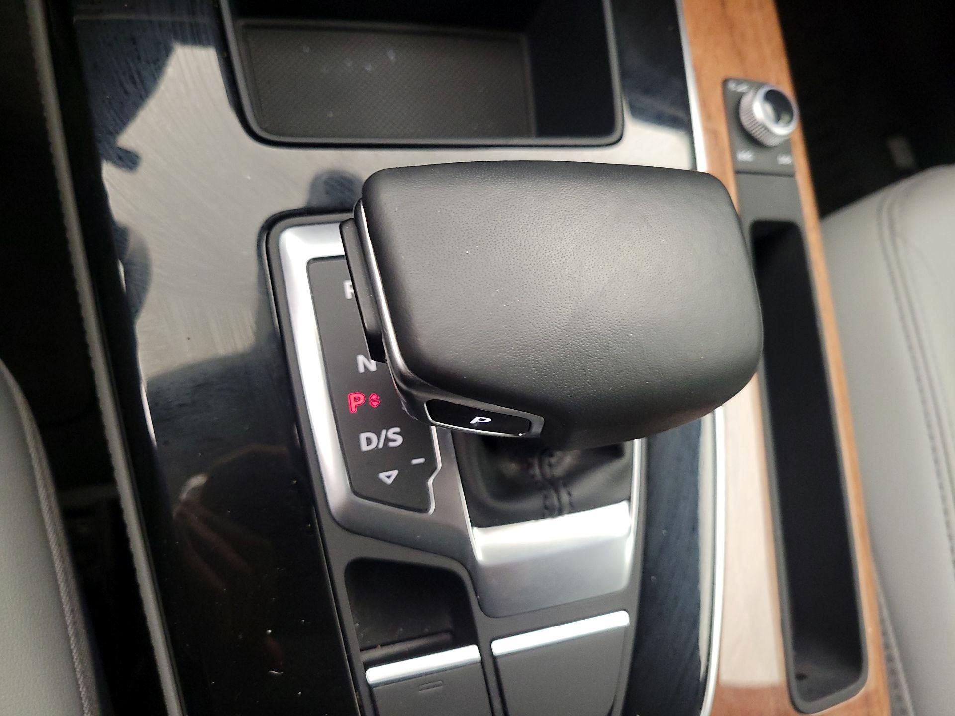 Thumbnail: 2022 Audi Q5 - 17