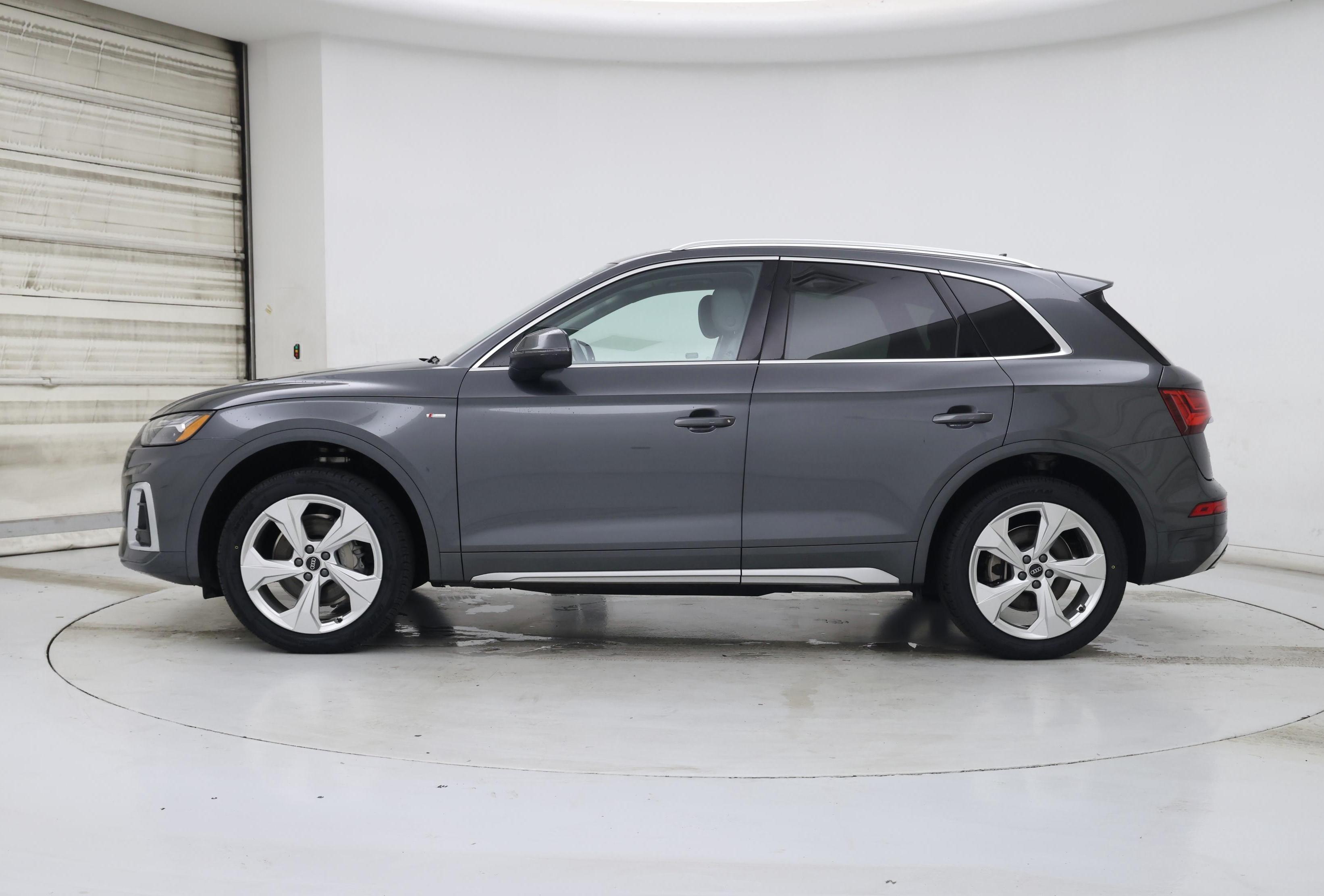 Thumbnail: 2022 Audi Q5 - 3