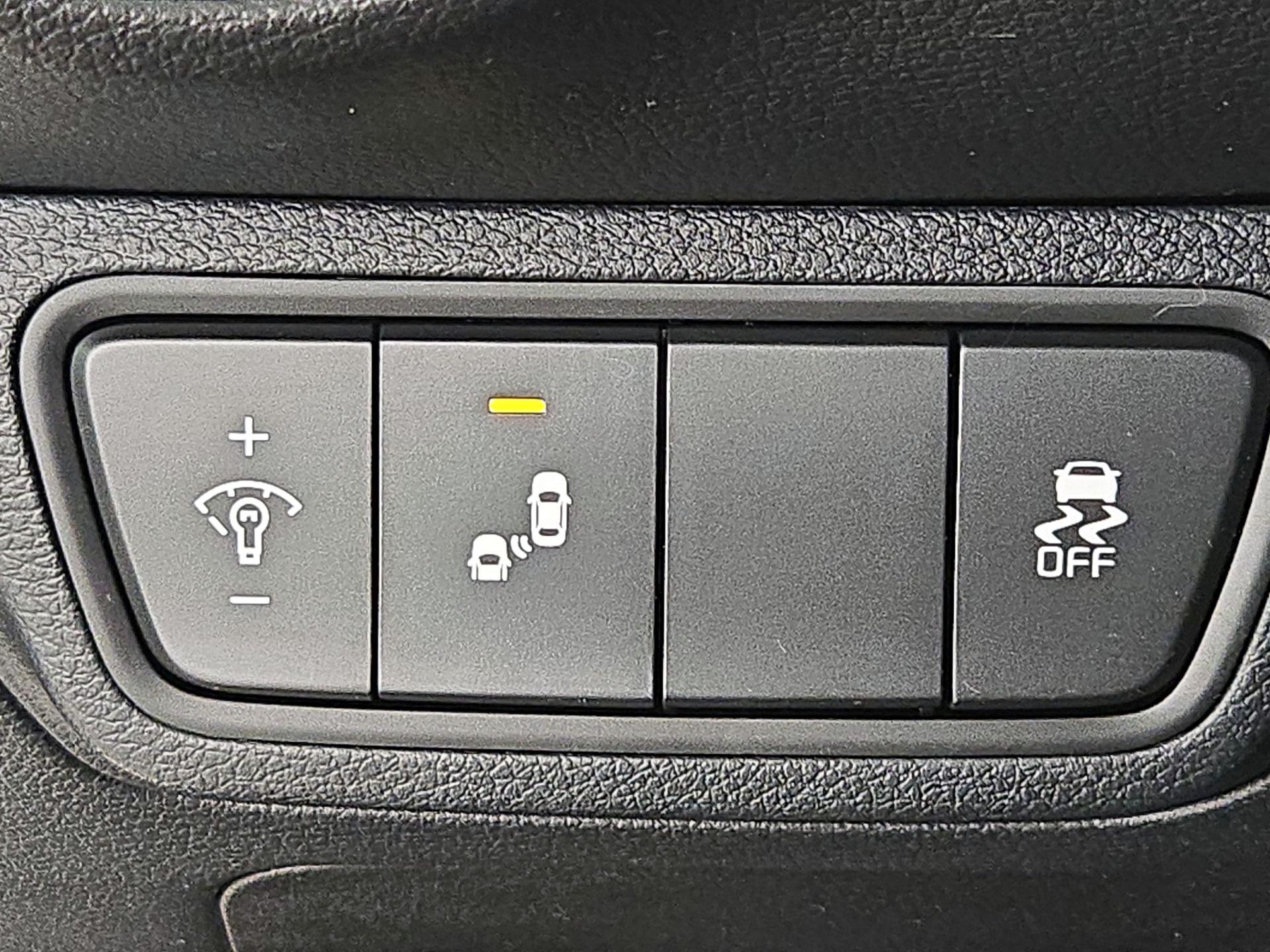 Thumbnail: 2022 Kia Forte - 13