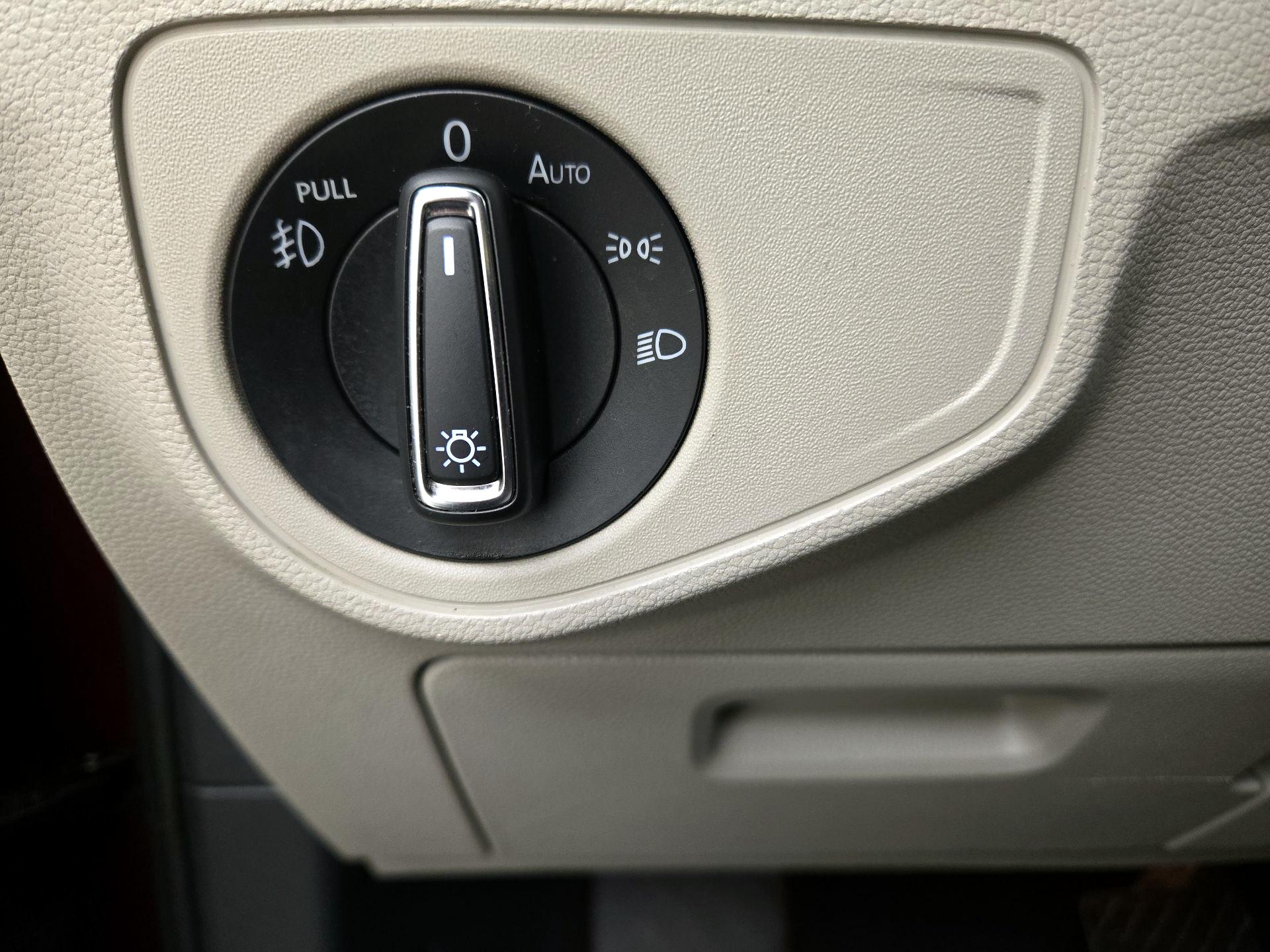 Thumbnail: 2018 Volkswagen Atlas - 13