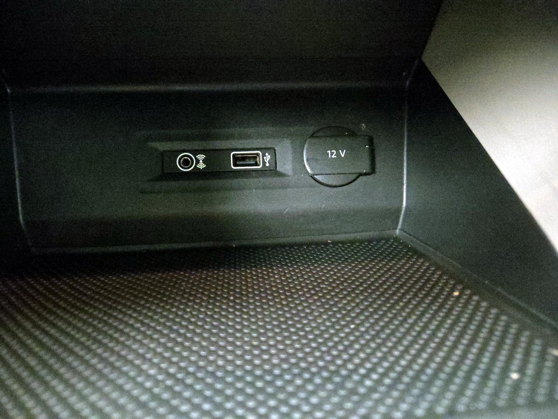 Thumbnail: 2018 Volkswagen Atlas - 18