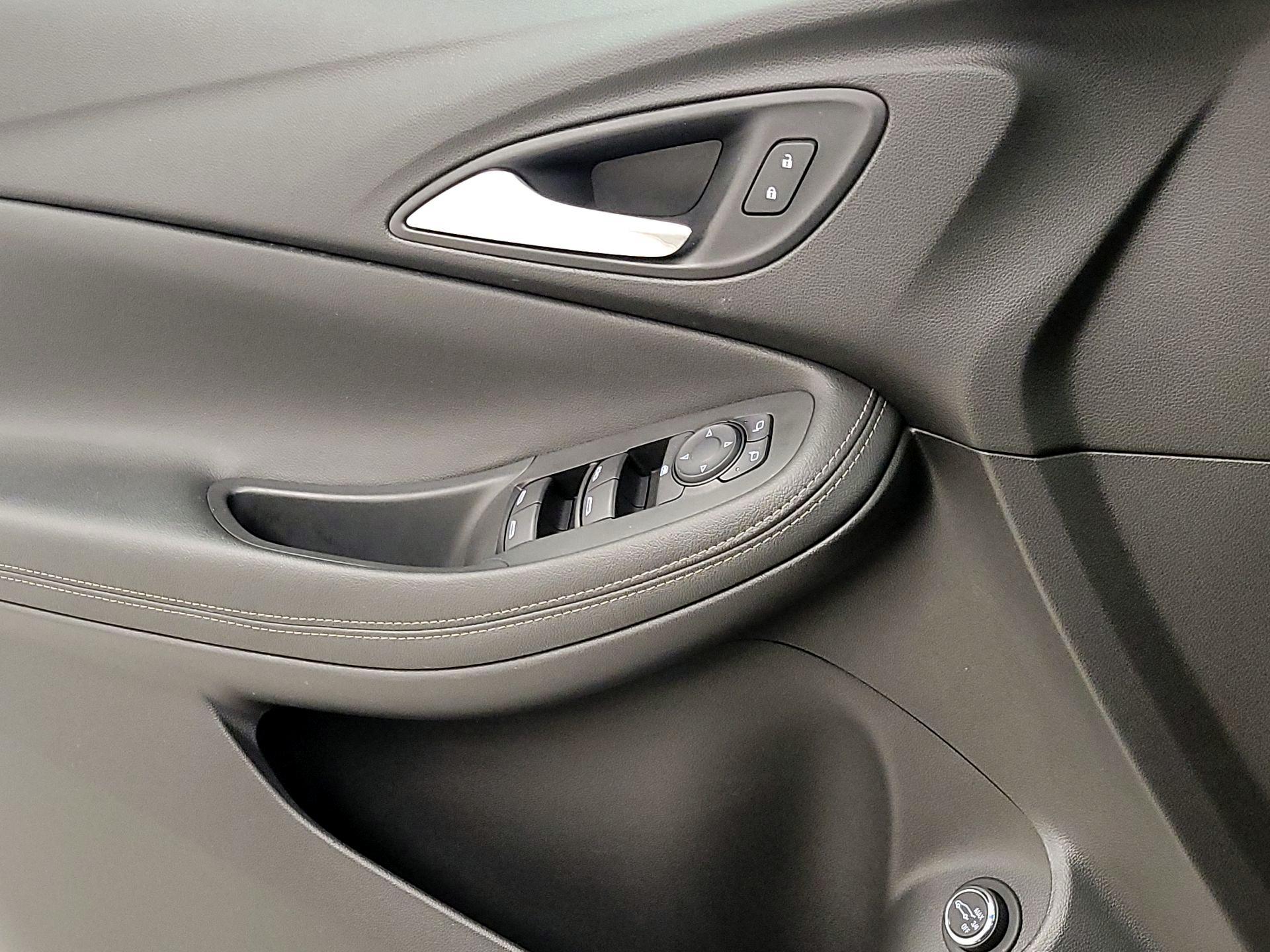 Thumbnail: 2020 Buick Encore GX - 10