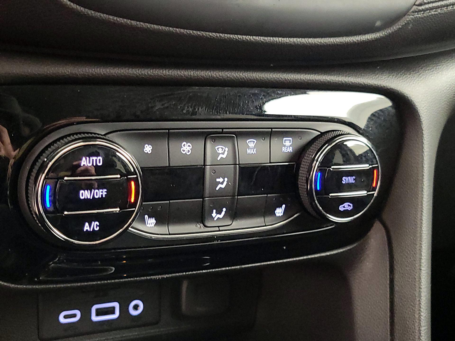 Thumbnail: 2020 Buick Encore GX - 14