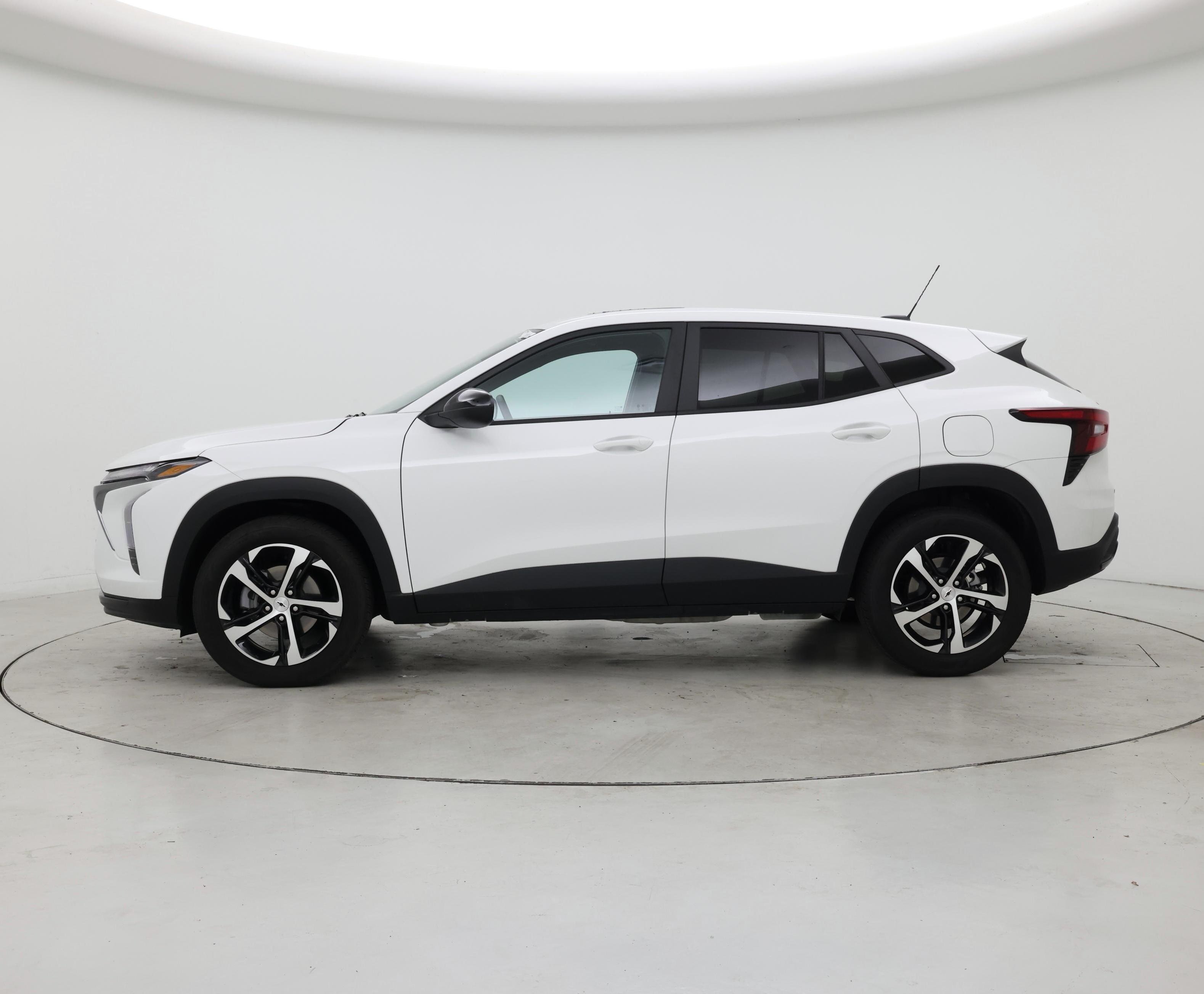 Thumbnail: 2025 Chevrolet Trax - 3