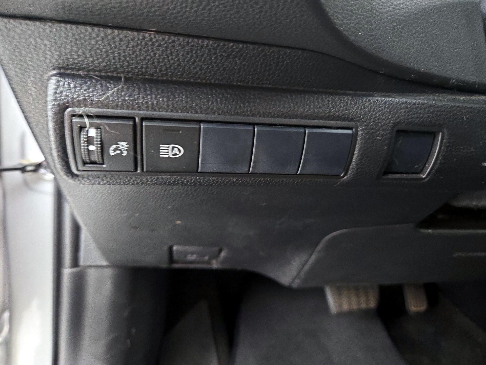 Thumbnail: 2020 Toyota Corolla - 13