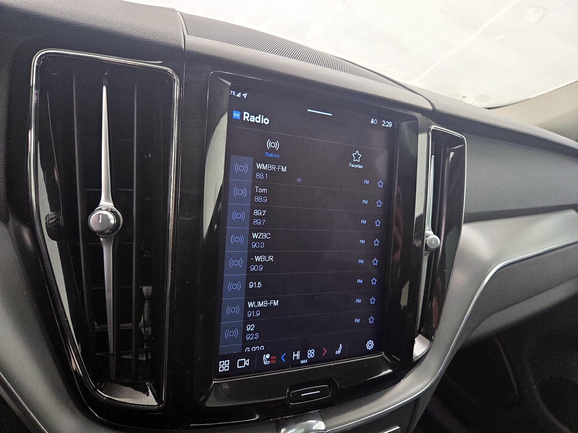 Thumbnail: 2023 Volvo XC60 - 16