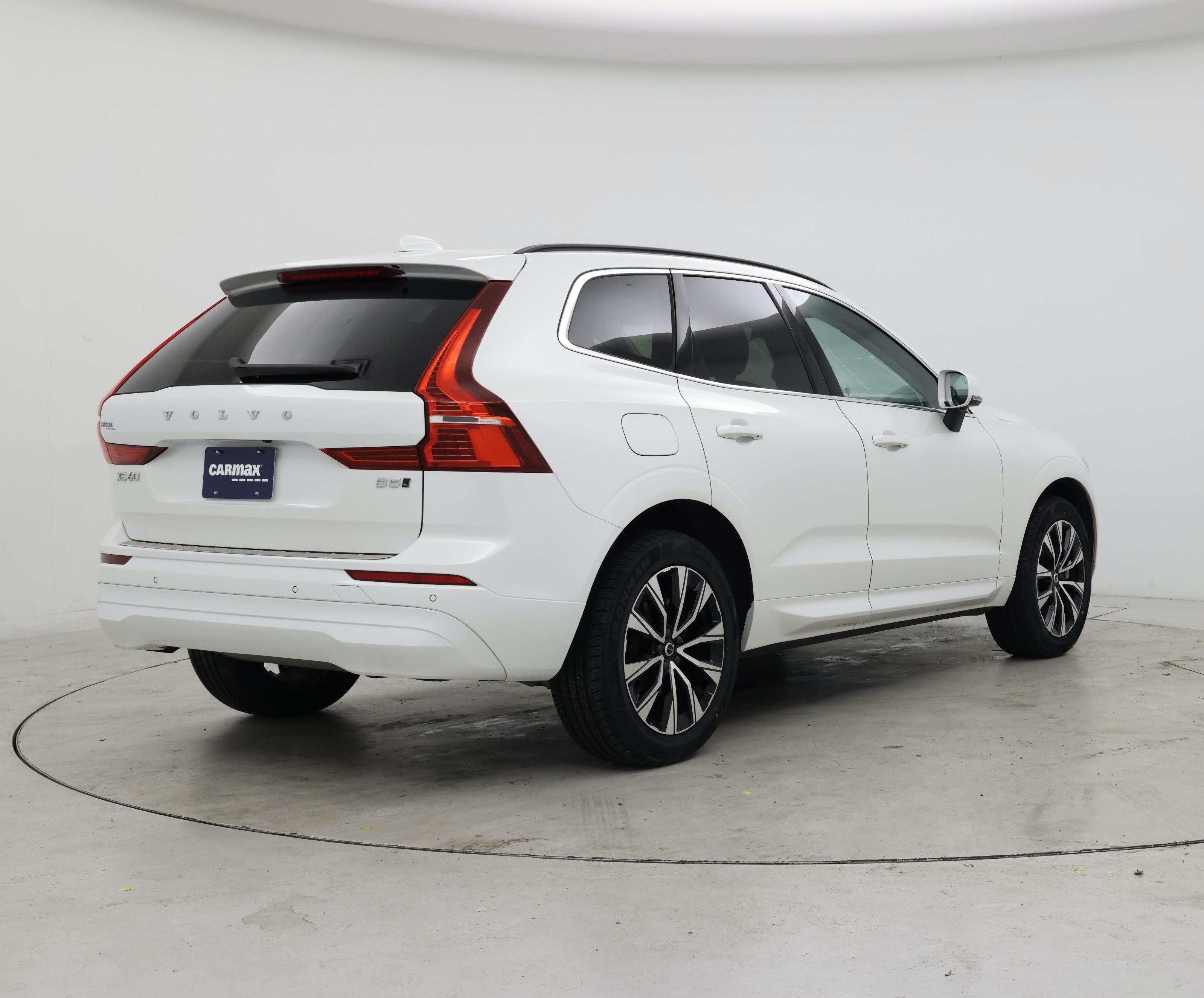 Thumbnail: 2023 Volvo XC60 - 8