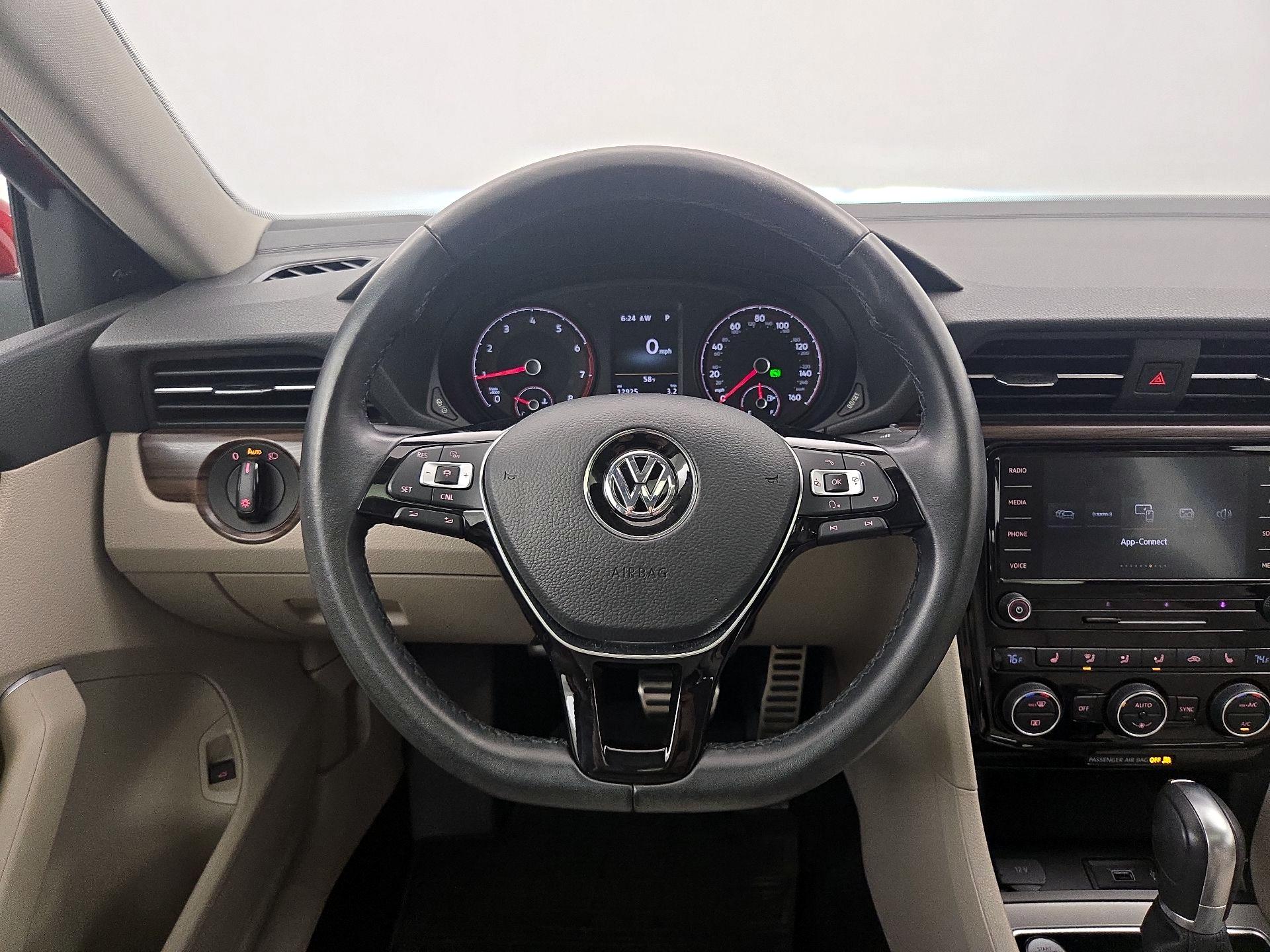 Thumbnail: 2020 Volkswagen Passat - 10
