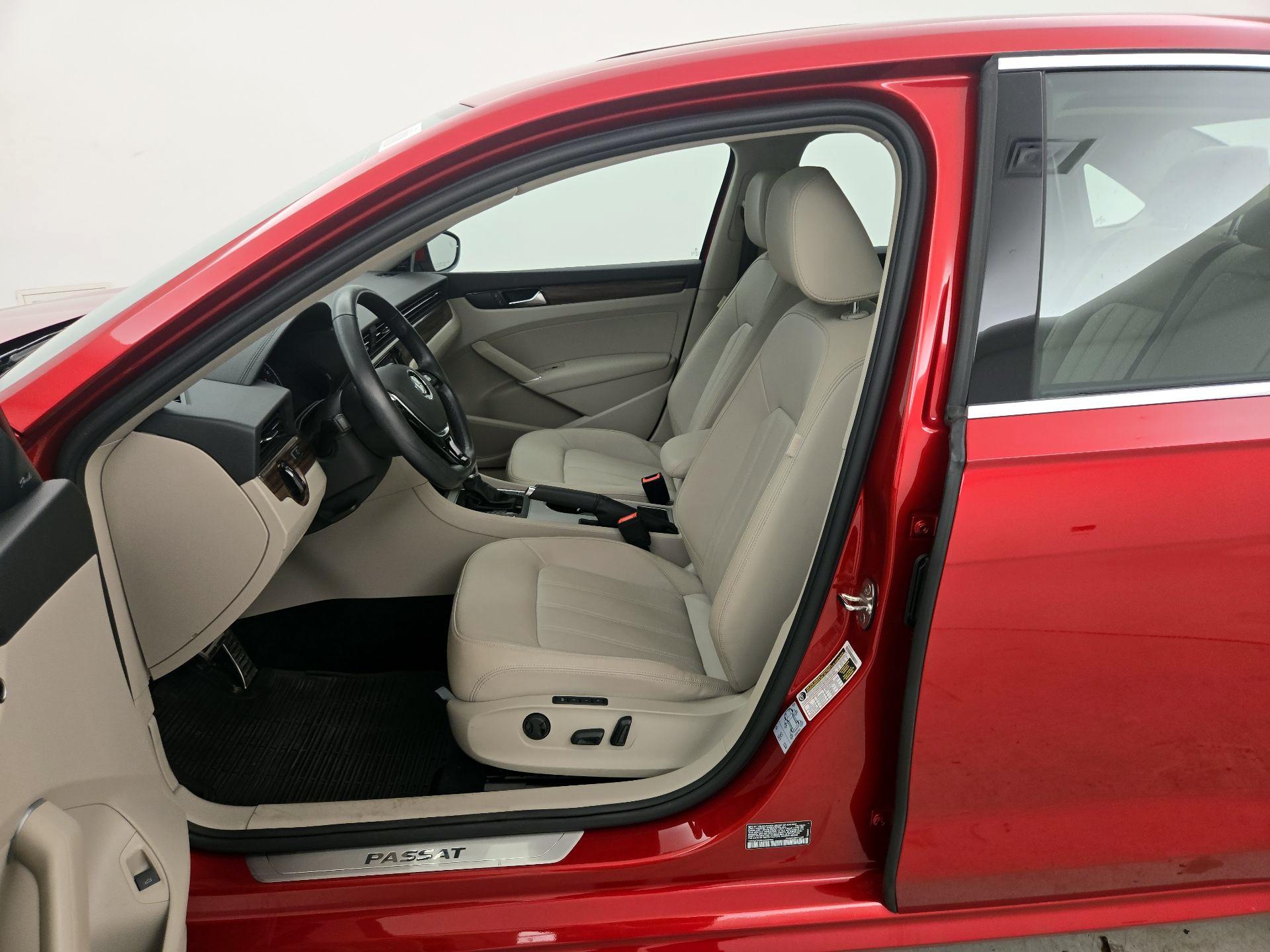 Thumbnail: 2020 Volkswagen Passat - 11