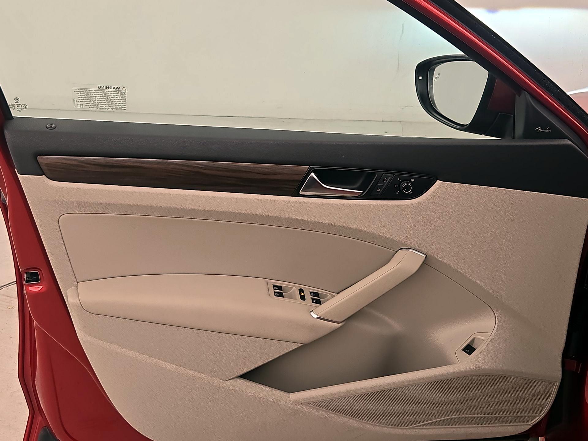 Thumbnail: 2020 Volkswagen Passat - 12