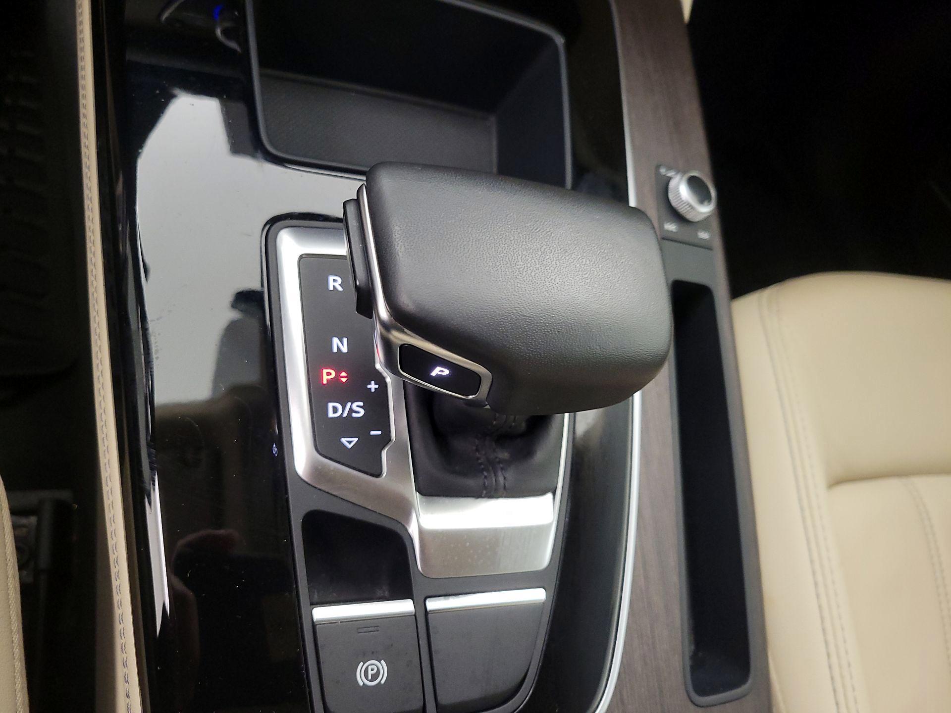 Thumbnail: 2023 Audi Q5 - 17