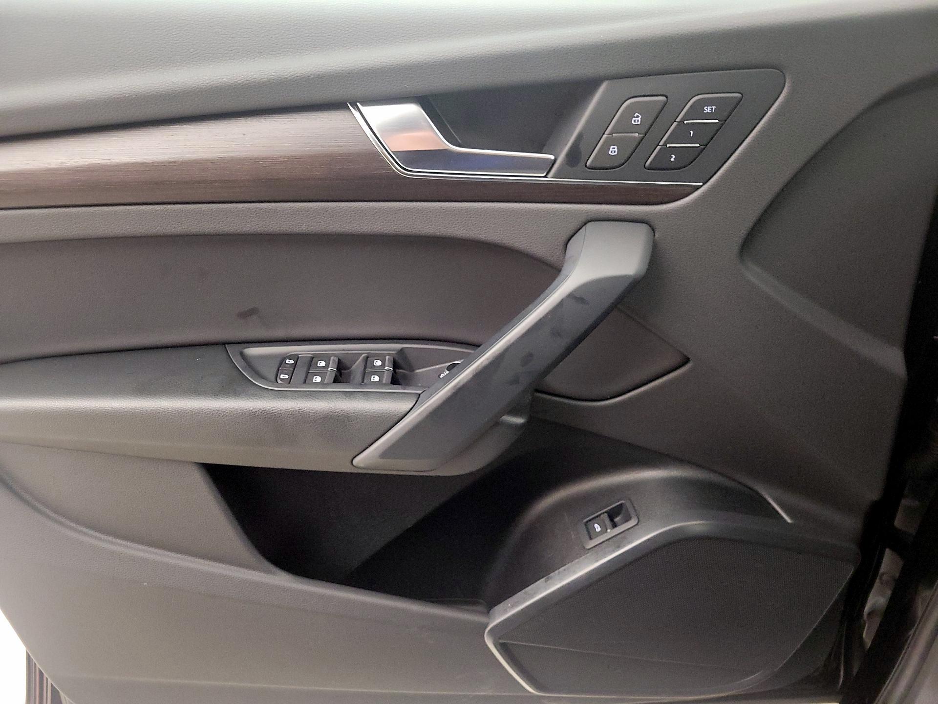 Thumbnail: 2023 Audi Q5 - 12