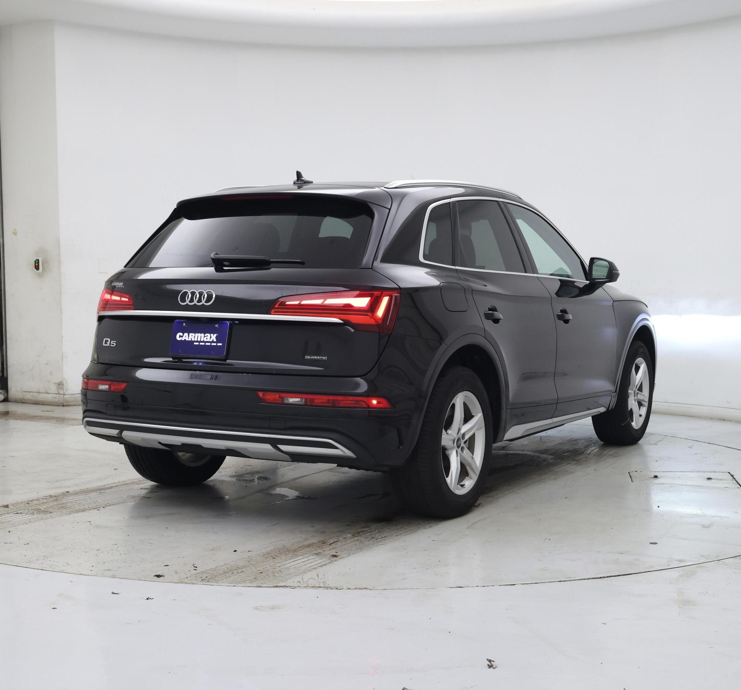 Thumbnail: 2023 Audi Q5 - 8