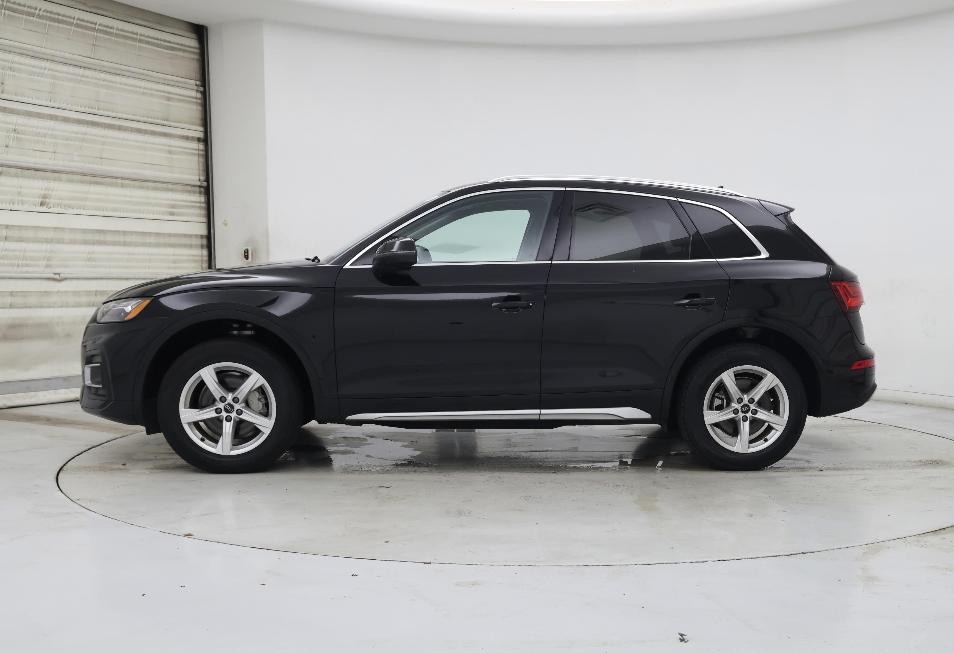 Thumbnail: 2023 Audi Q5 - 3