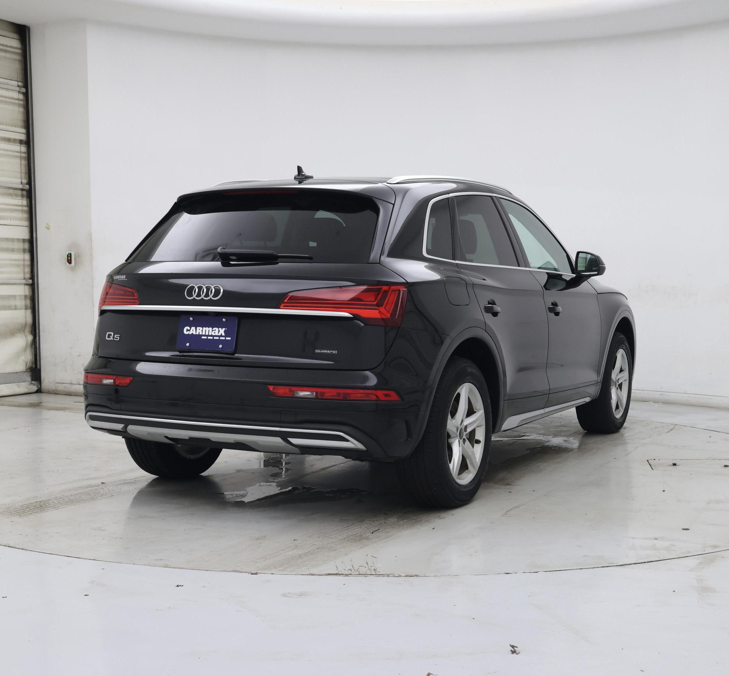 Thumbnail: 2023 Audi Q5 - 8