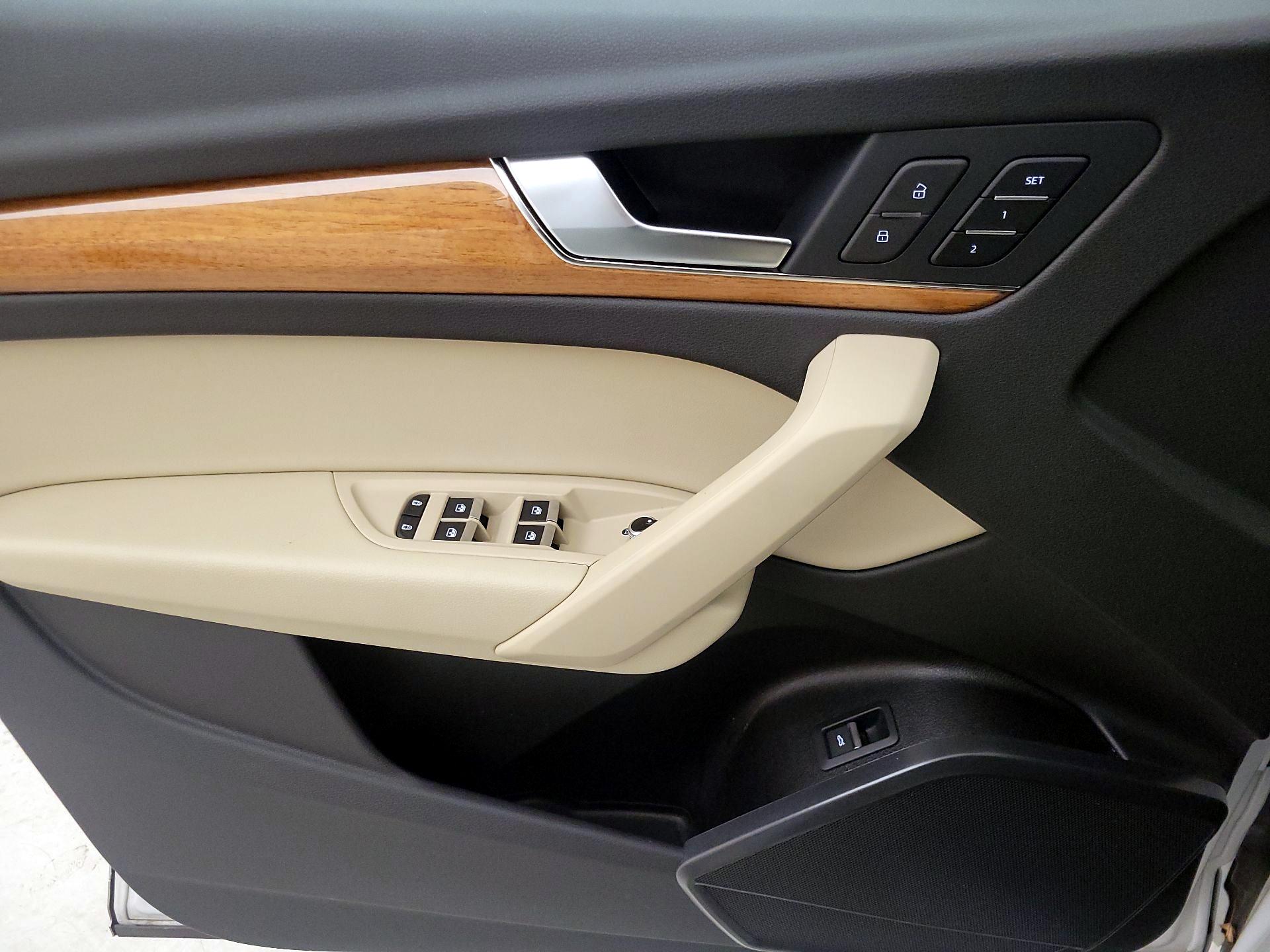 Thumbnail: 2023 Audi Q5 - 12