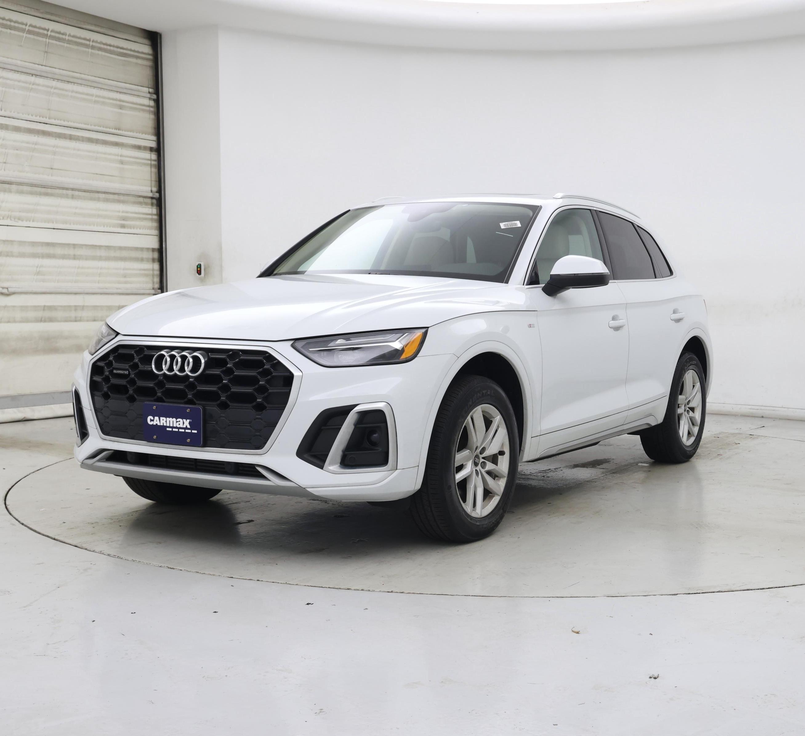 Thumbnail: 2023 Audi Q5 - 4