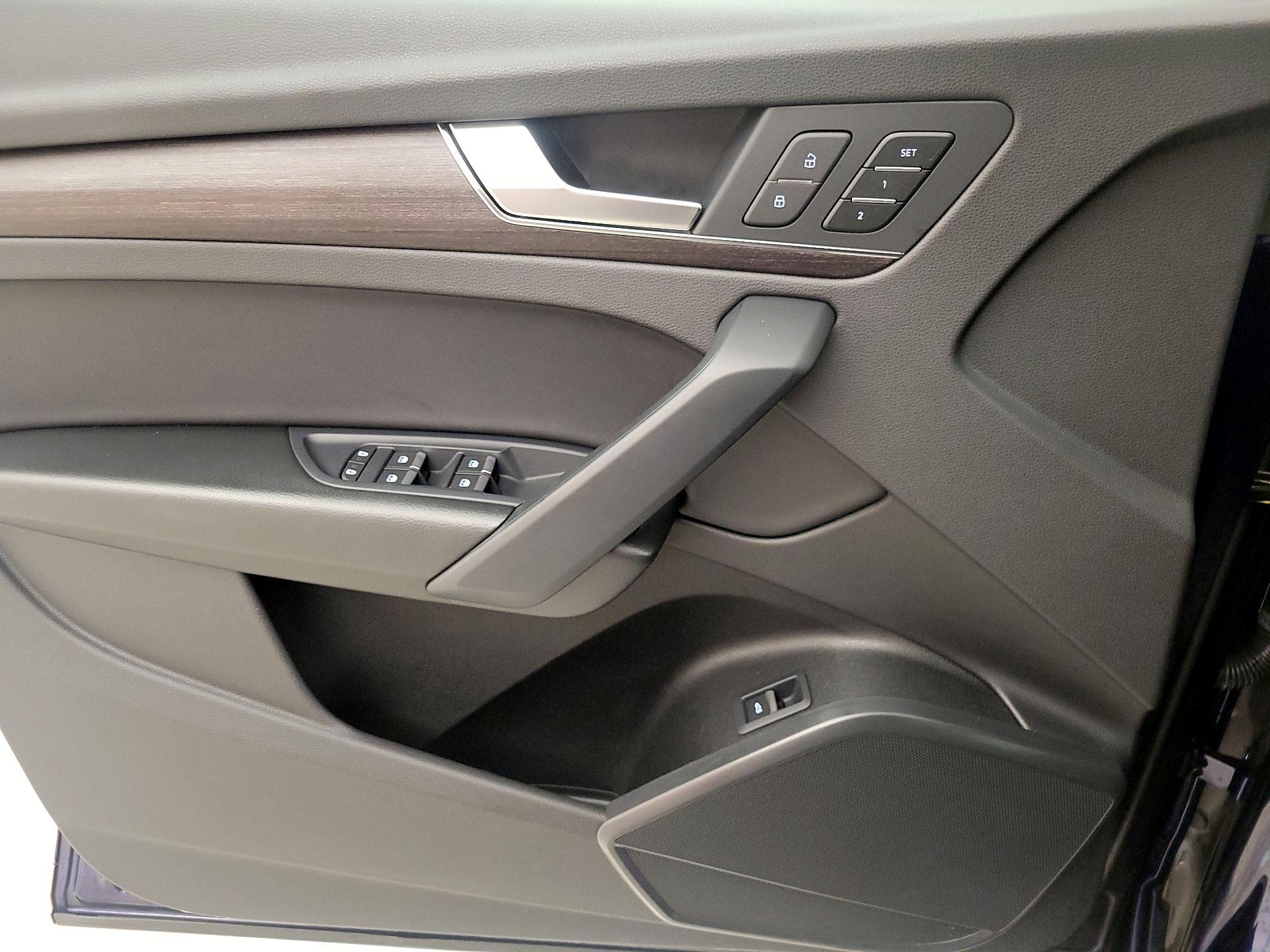 Thumbnail: 2022 Audi Q5 - 12