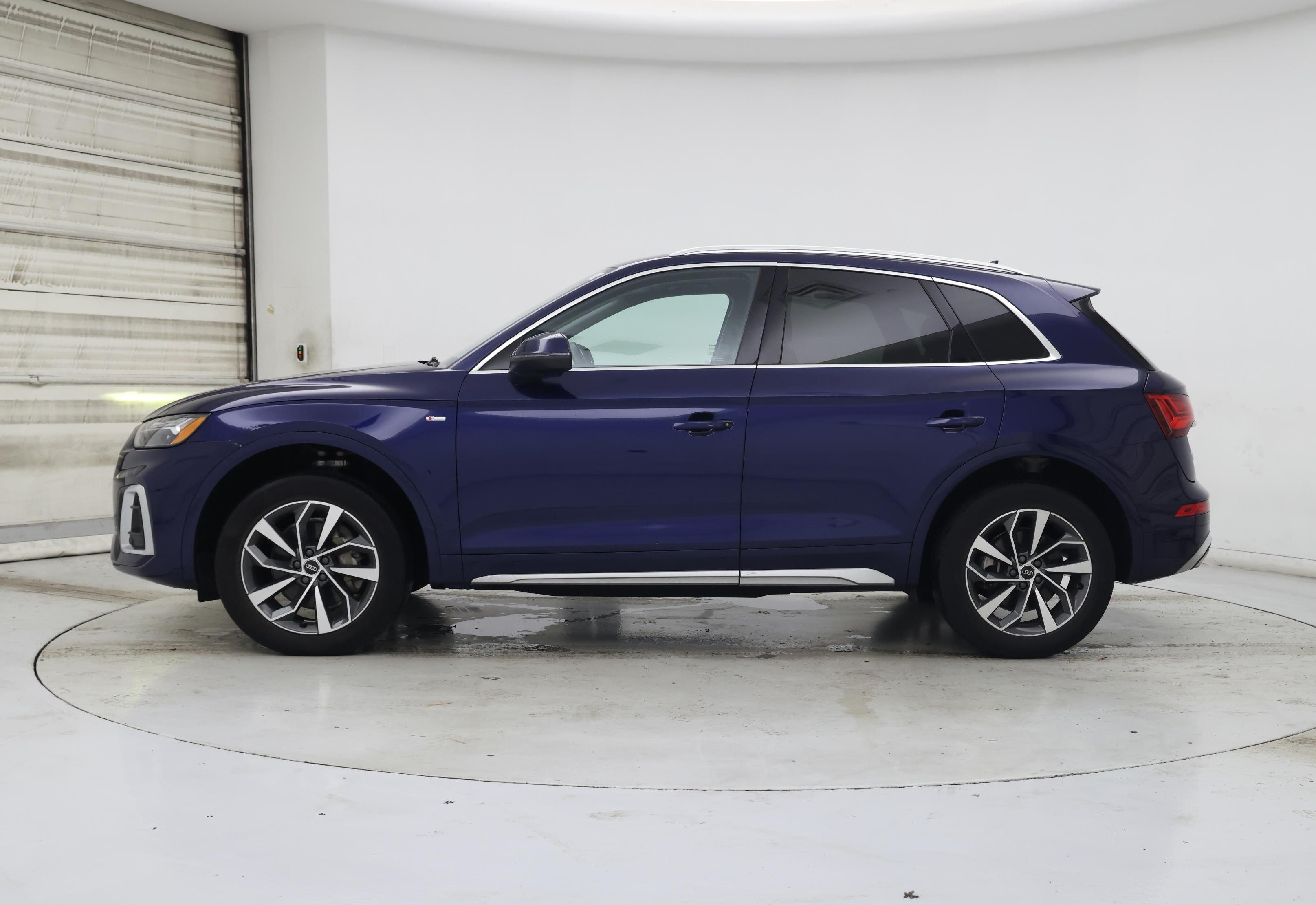 Thumbnail: 2022 Audi Q5 - 3