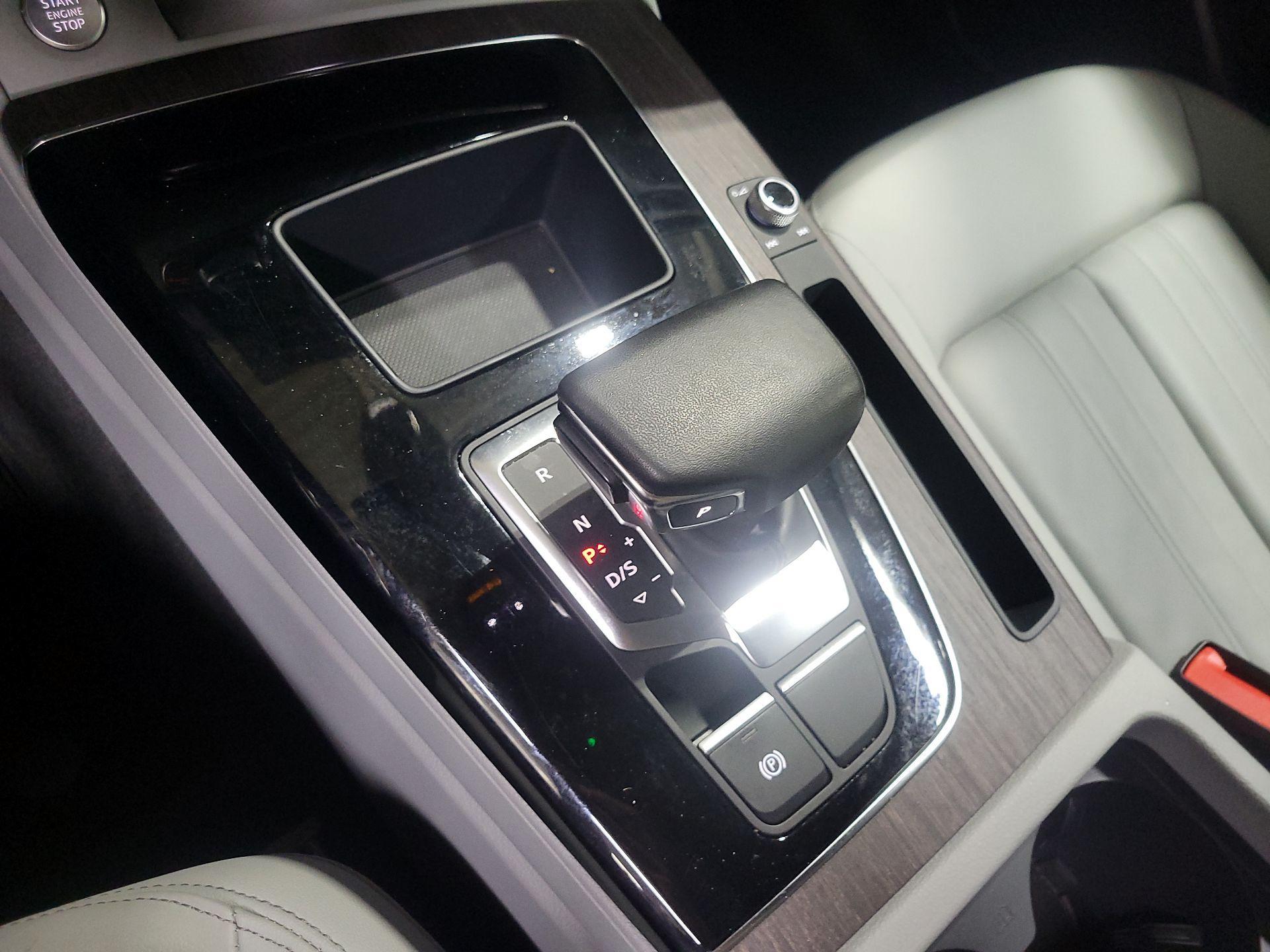 Thumbnail: 2023 Audi Q5 - 17