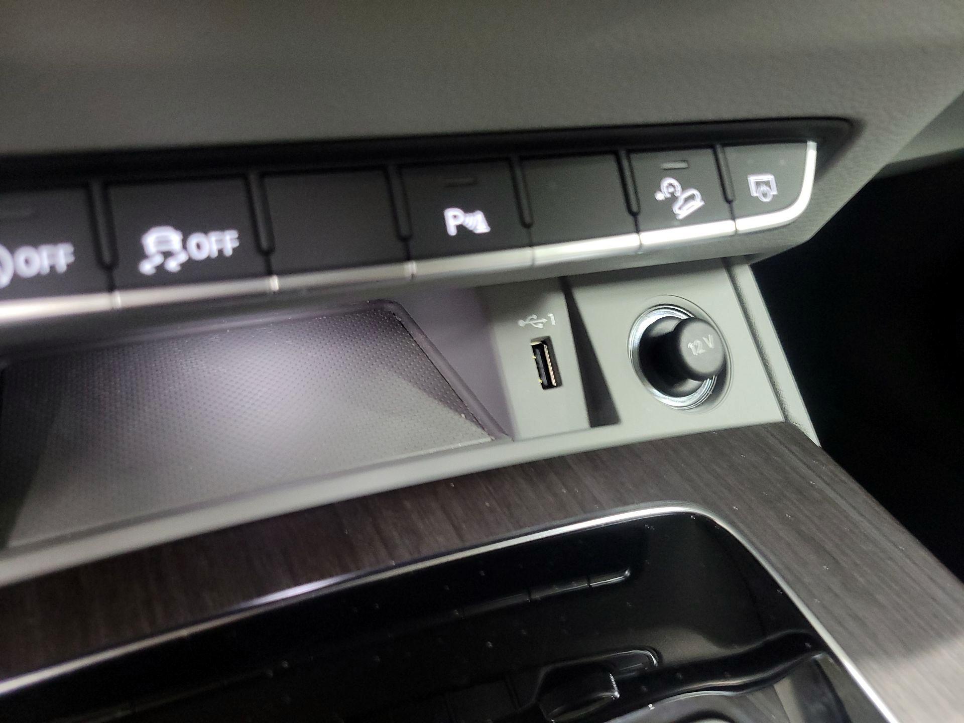 Thumbnail: 2023 Audi Q5 - 18