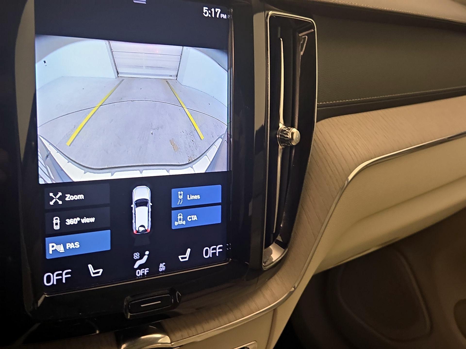 Thumbnail: 2020 Volvo XC60 - 15