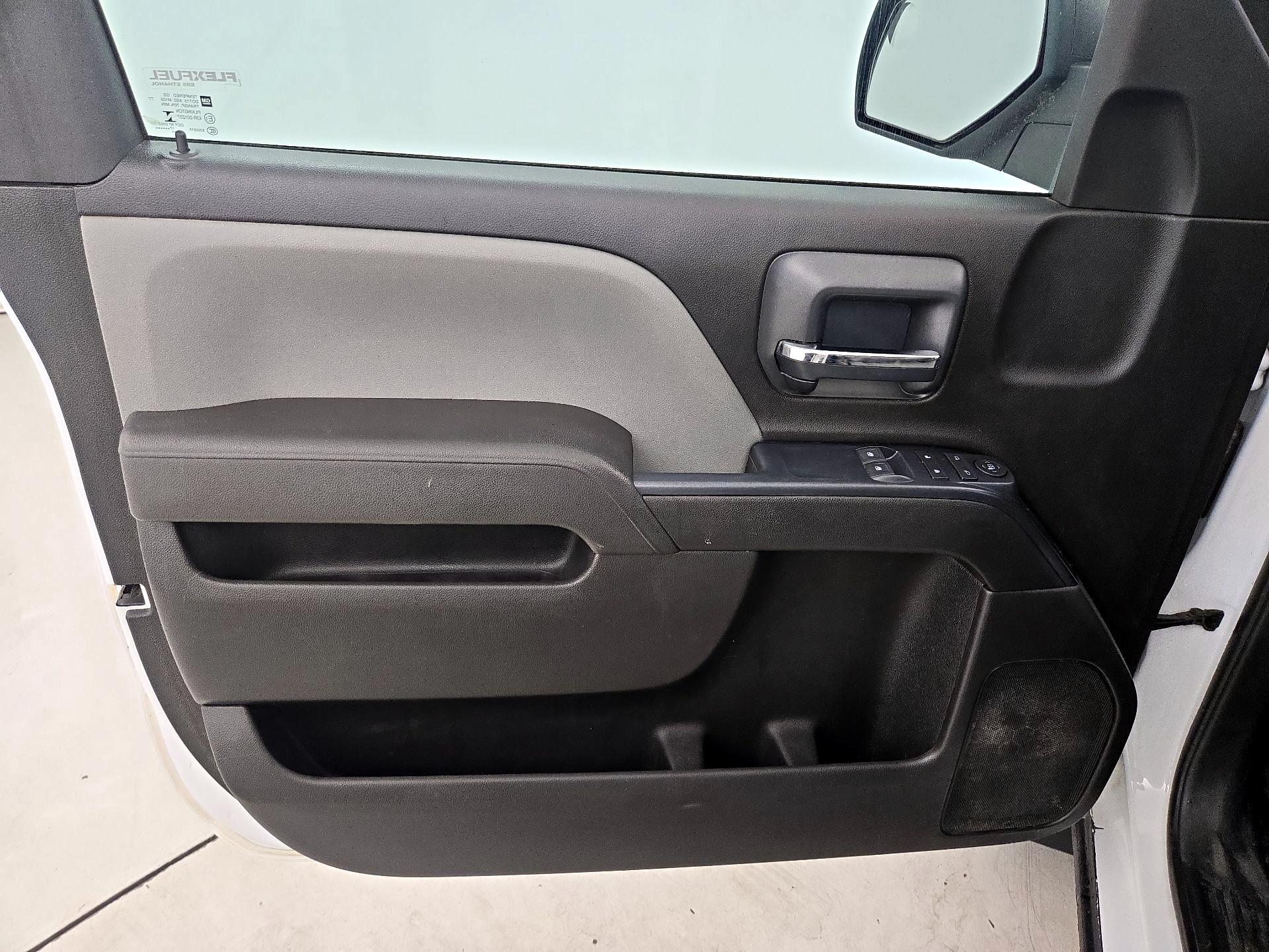 Thumbnail: 2018 Chevrolet Silverado 1500 - 12