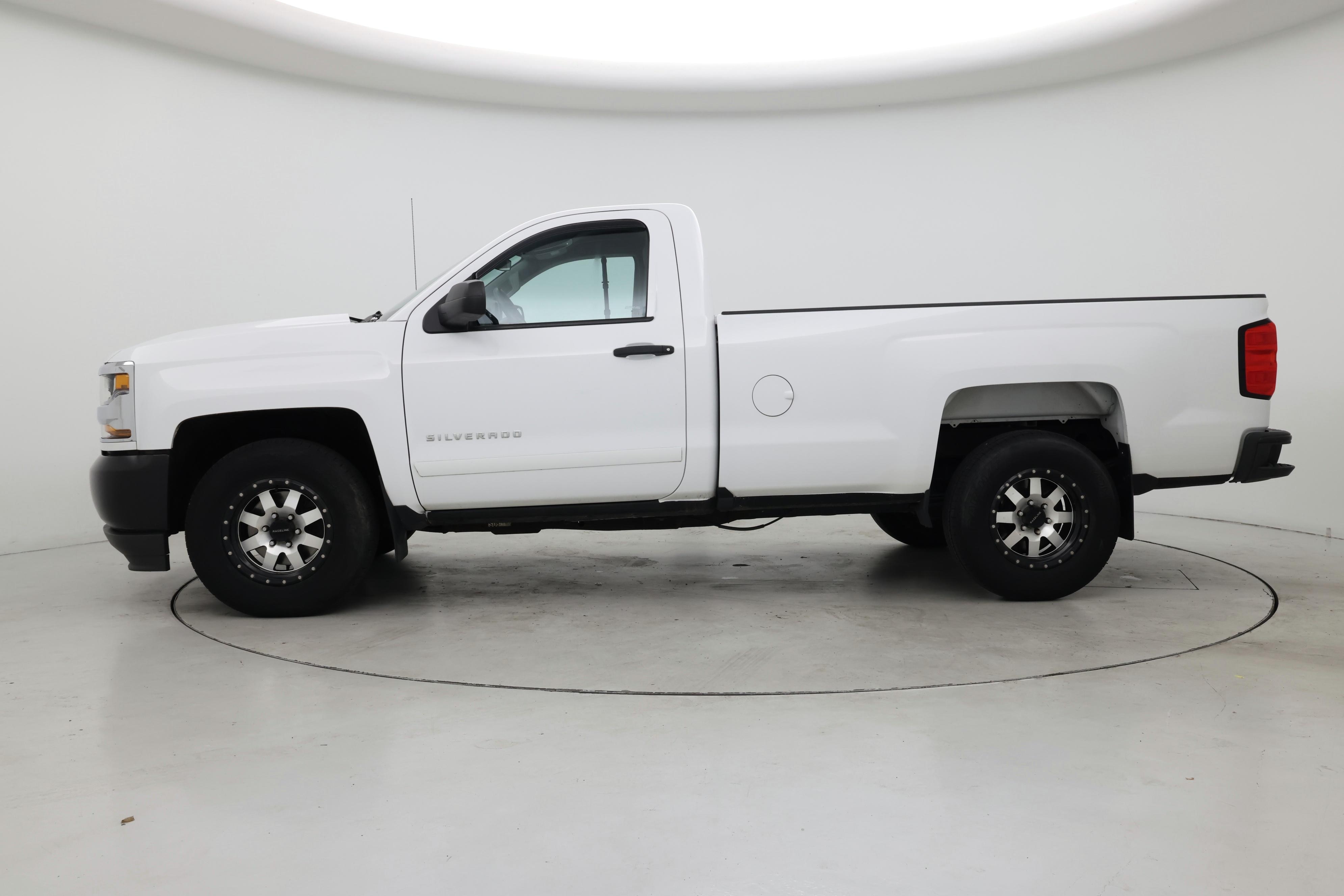 Thumbnail: 2018 Chevrolet Silverado 1500 - 3