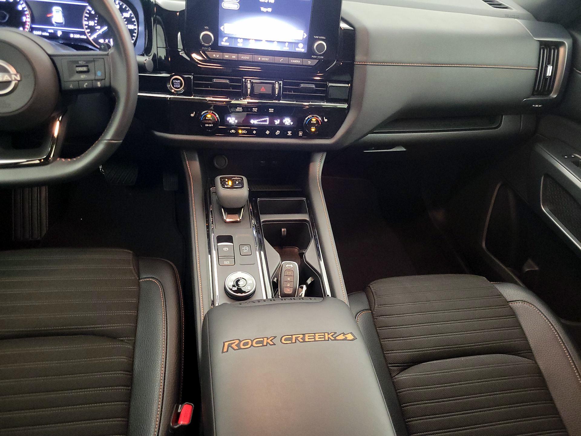 Thumbnail: 2024 Nissan Pathfinder - 9