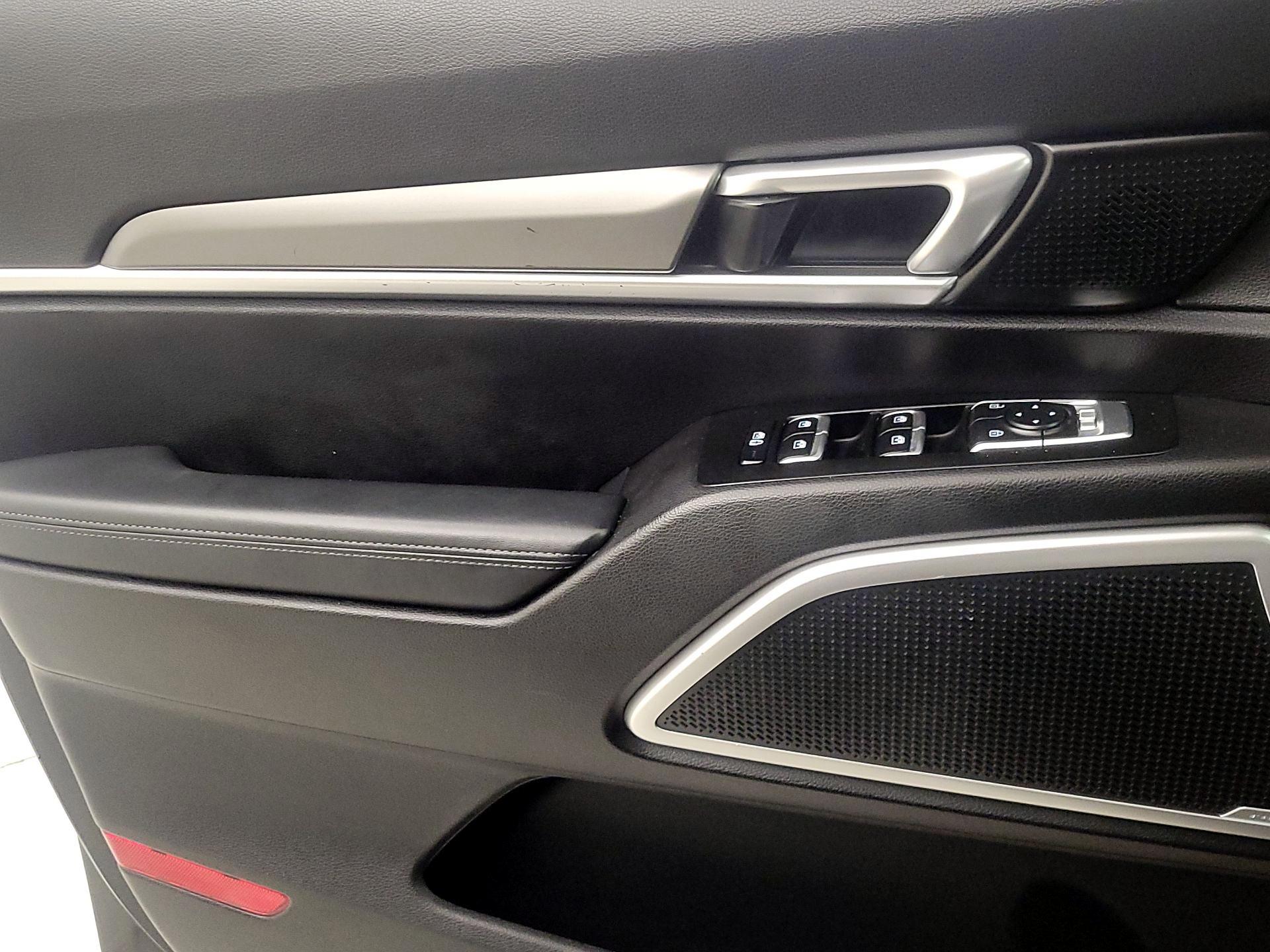 Thumbnail: 2020 Kia Telluride - 12