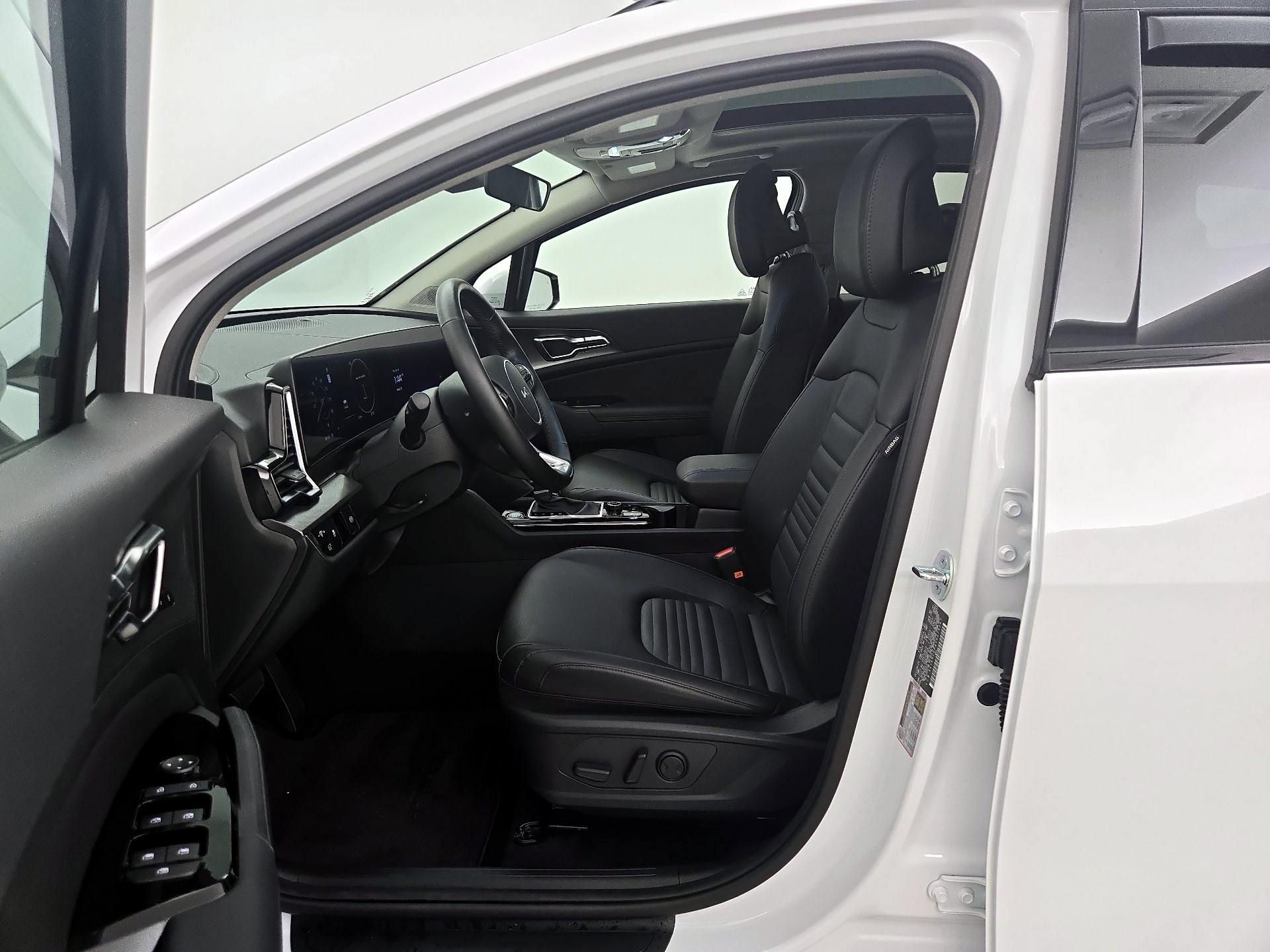 Thumbnail: 2025 Kia Sportage - 11