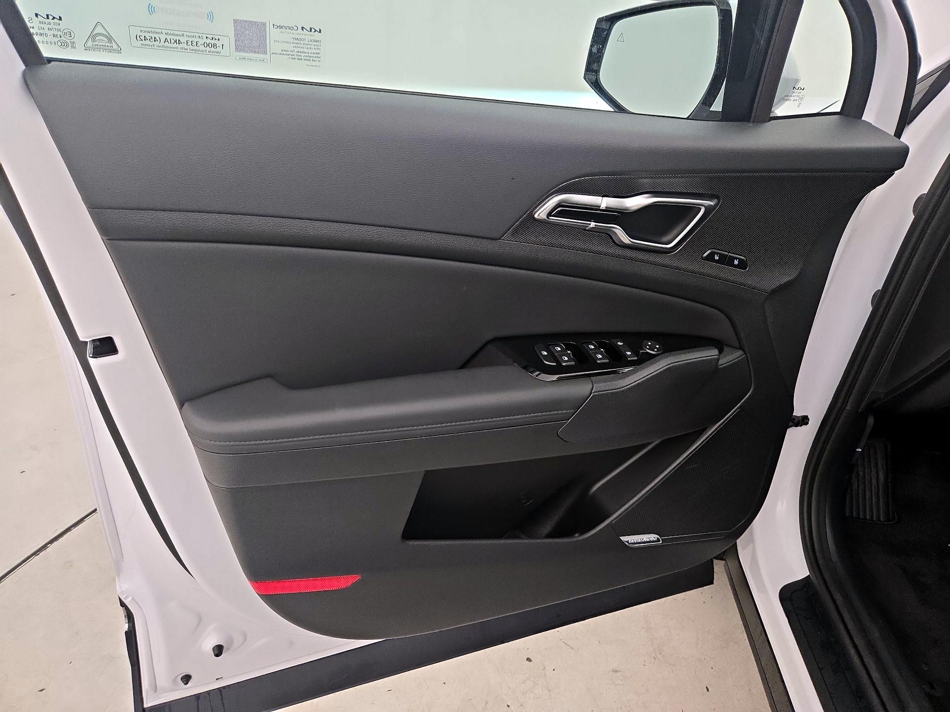 Thumbnail: 2025 Kia Sportage - 12