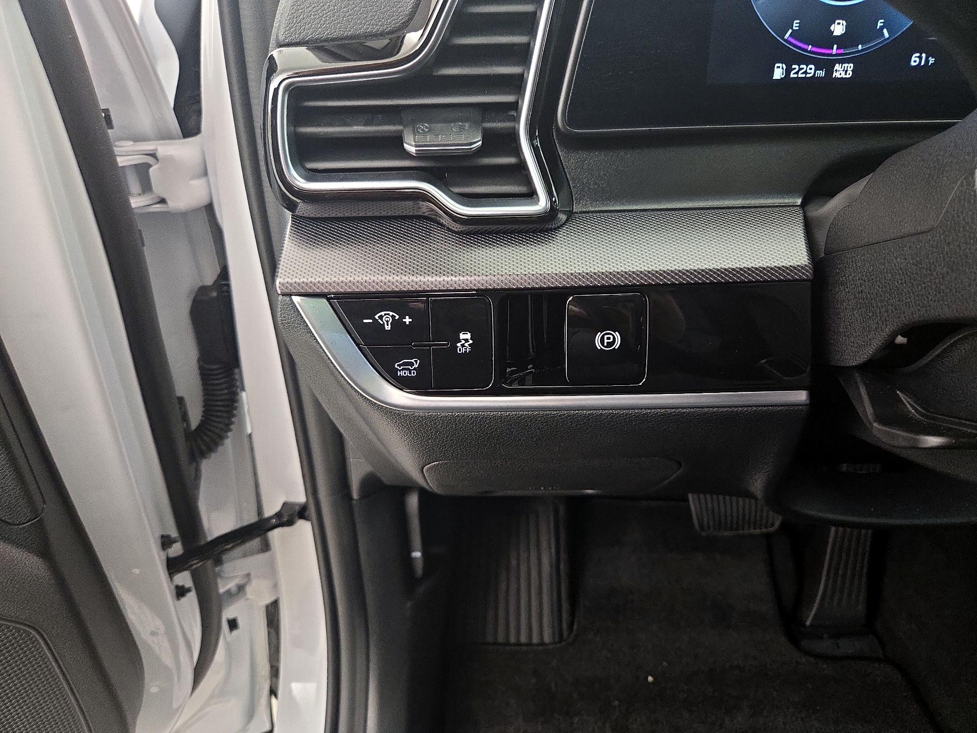 Thumbnail: 2025 Kia Sportage - 13