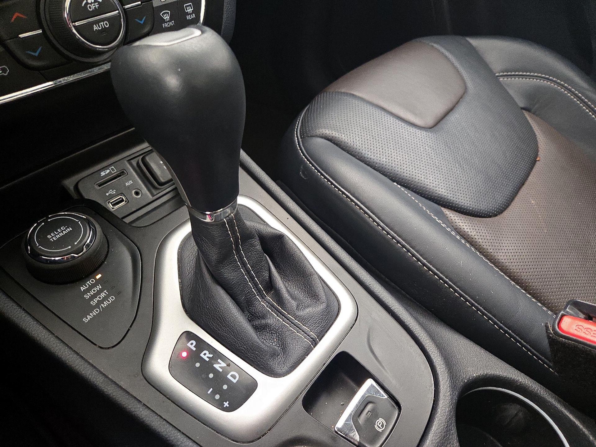 Thumbnail: 2014 Jeep Cherokee - 18