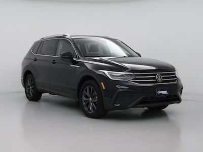 Black 2023 Volkswagen Tiguan SE