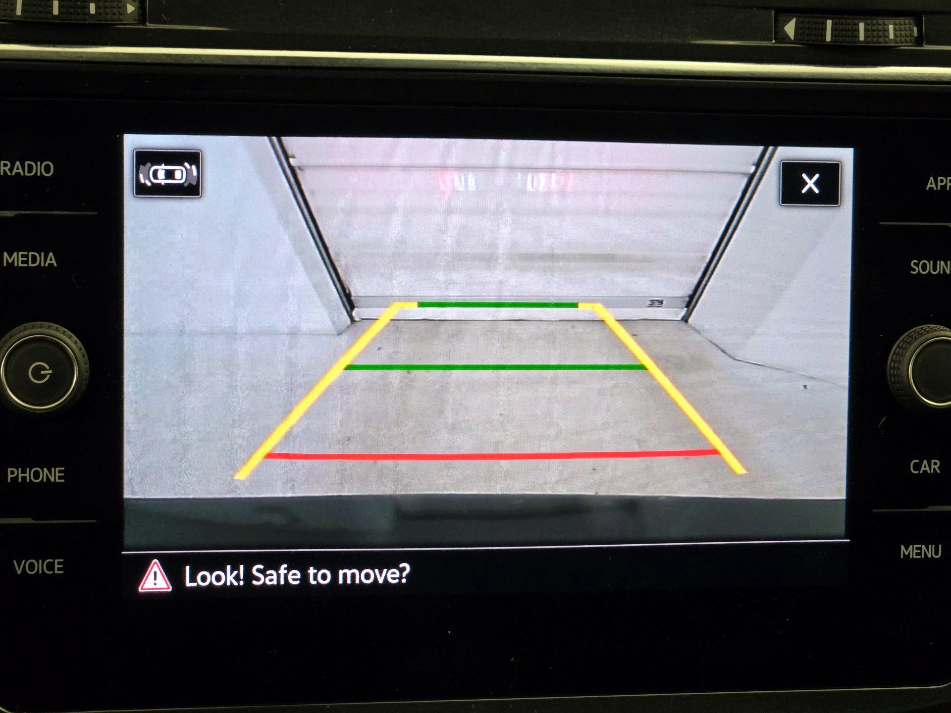 Thumbnail: 2023 Volkswagen Tiguan - 14