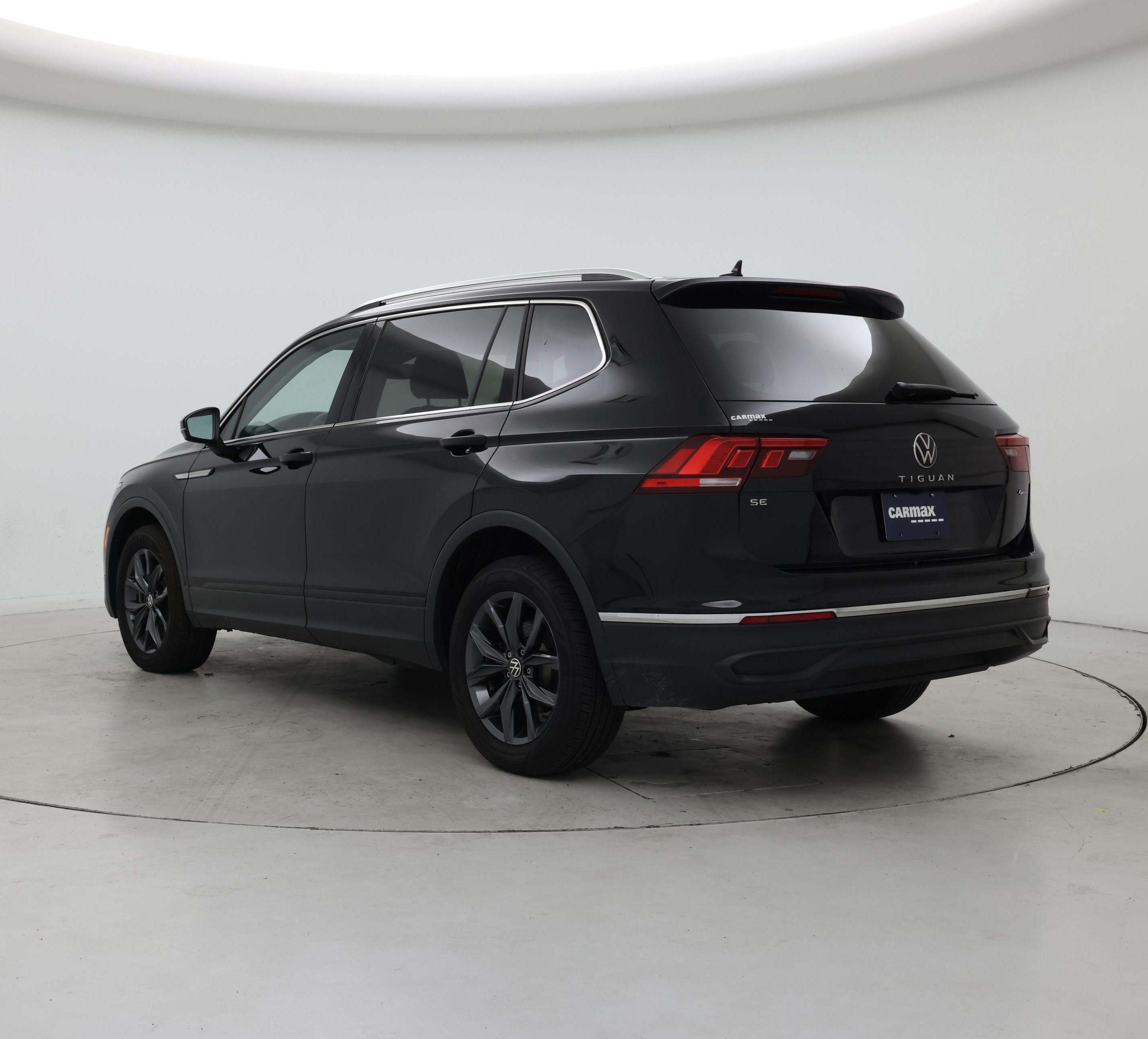 Thumbnail: 2023 Volkswagen Tiguan - 2